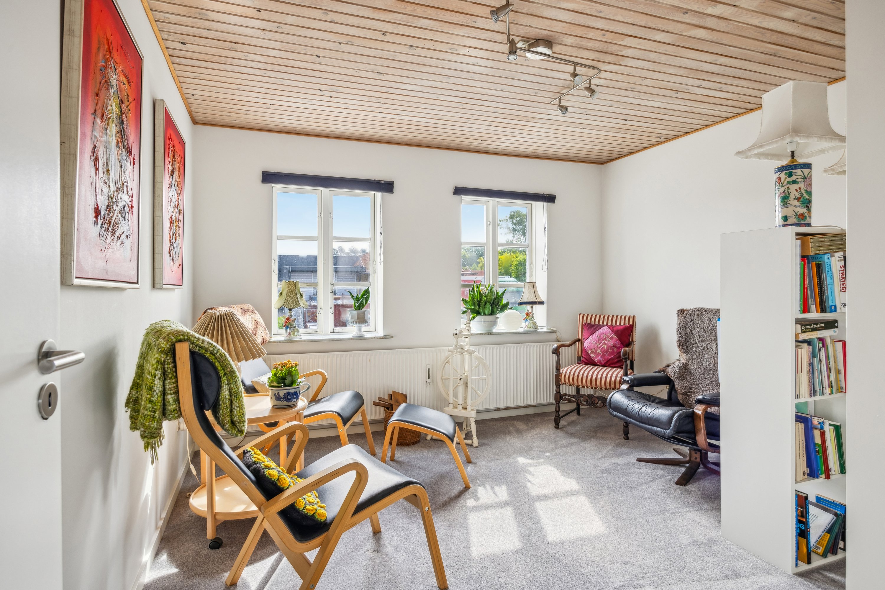 Fremhævet stue billede i fuldskærmstilstand. Billede af Kirkegårdsvej 8, 1., 8400 Ebeltoft