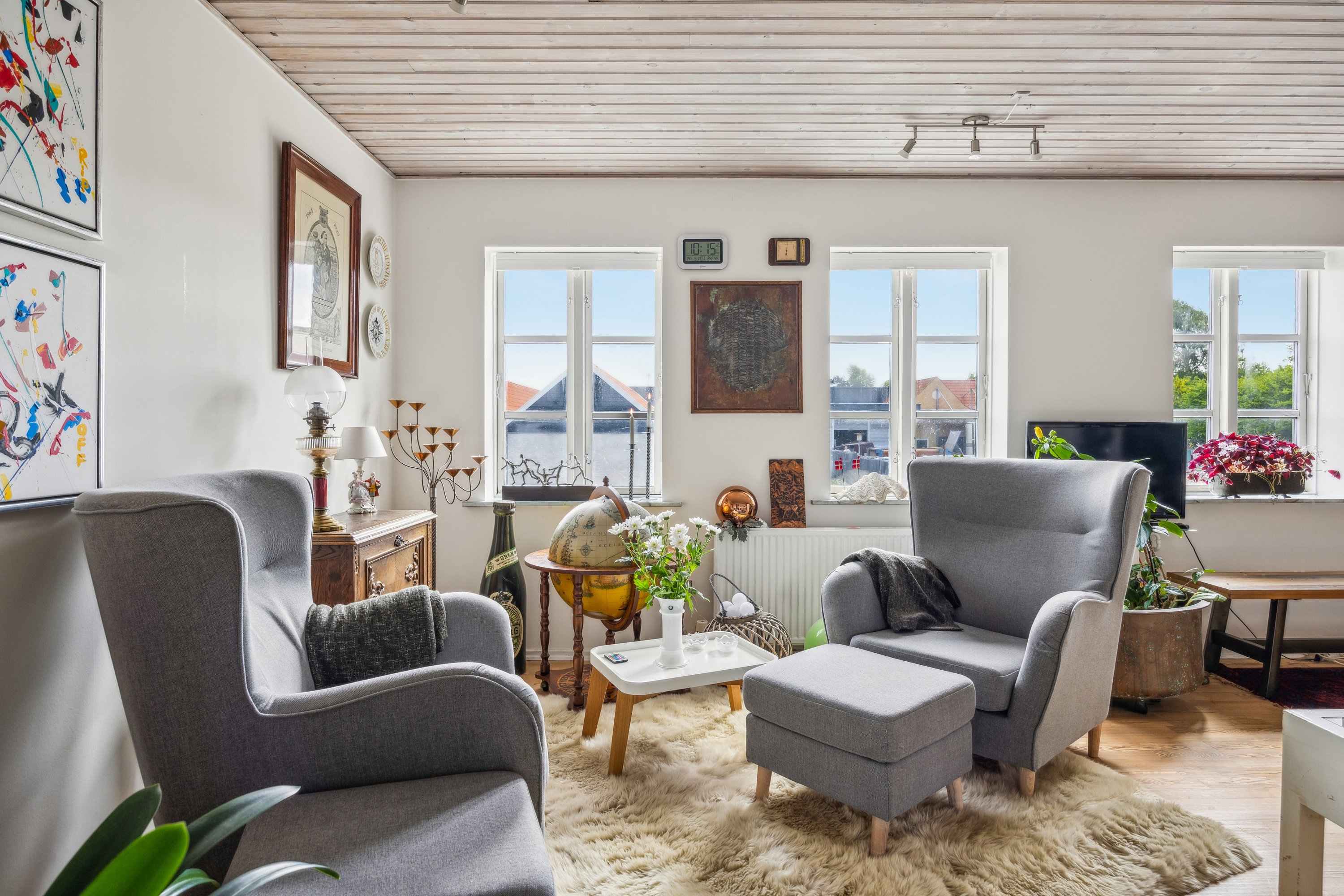 Fremhævet stue billede i fuldskærmstilstand. Billede af Kirkegårdsvej 8, 1., 8400 Ebeltoft