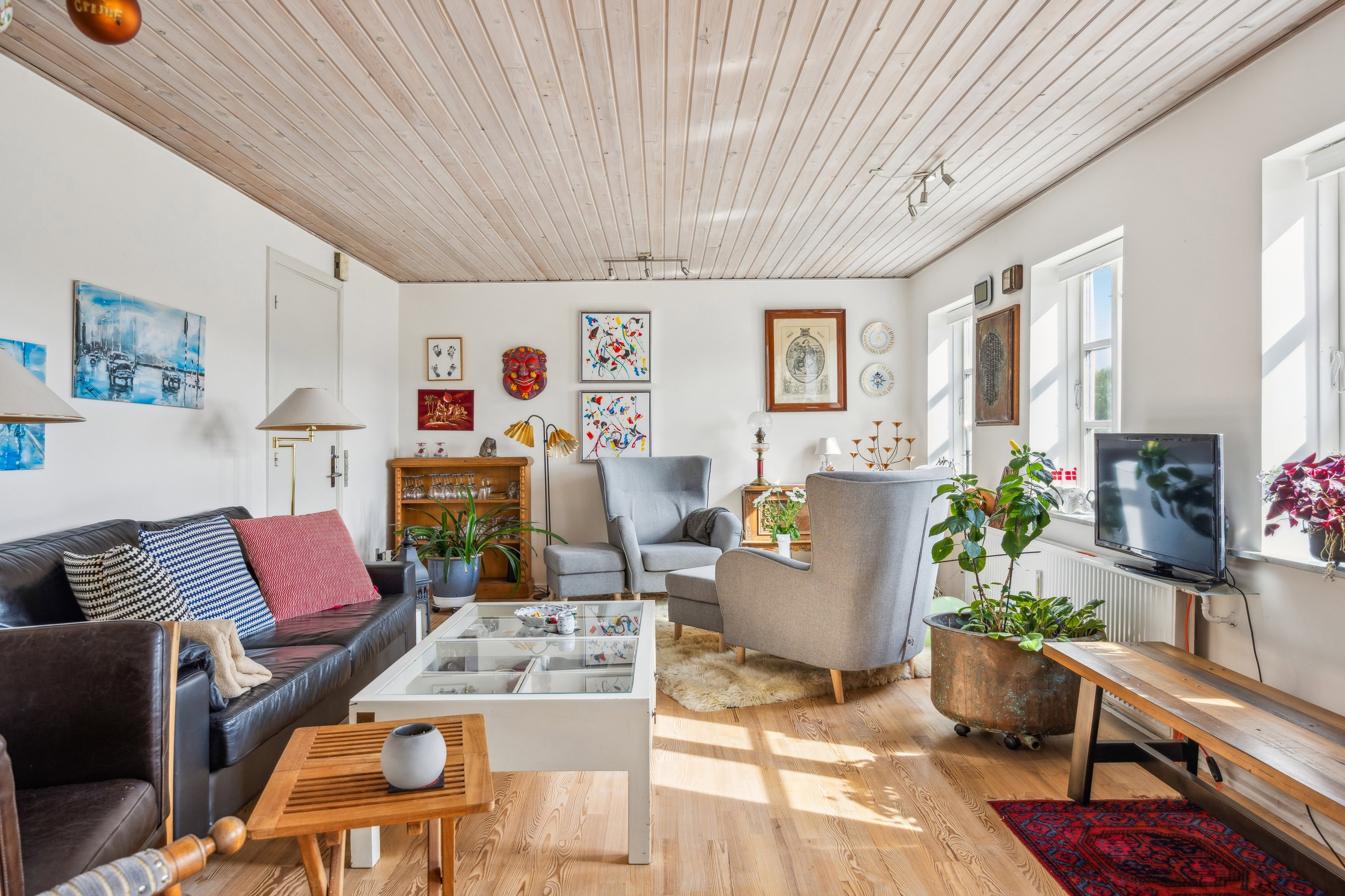 Fremhævet stue billede i fuldskærmstilstand. Billede af Kirkegårdsvej 8, 1., 8400 Ebeltoft