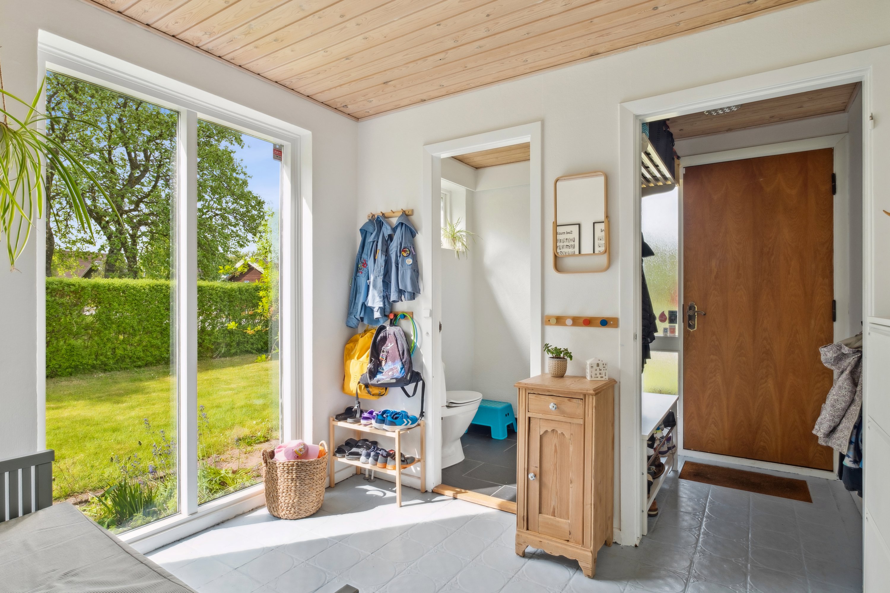 Fremhævet gang billede i fuldskærmstilstand. Billede af Tranumparken 20, 9220 Aalborg Øst