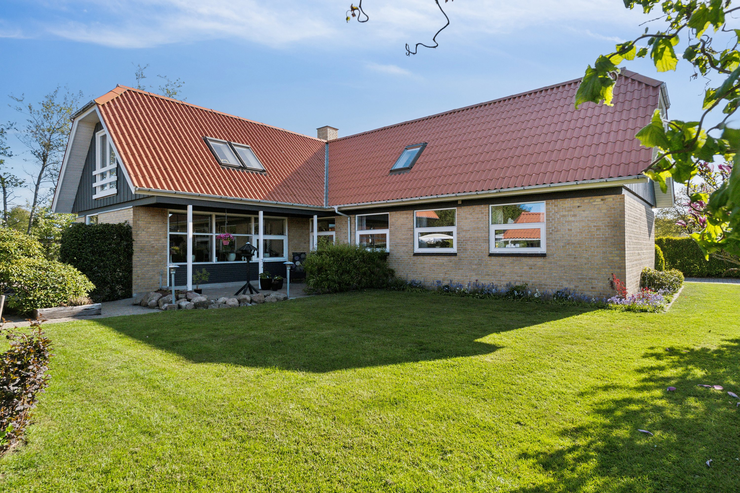 Miniaturebillede 1: set fra haven. Billede af Vænget 11, Lørslev, 9800 Hjørring