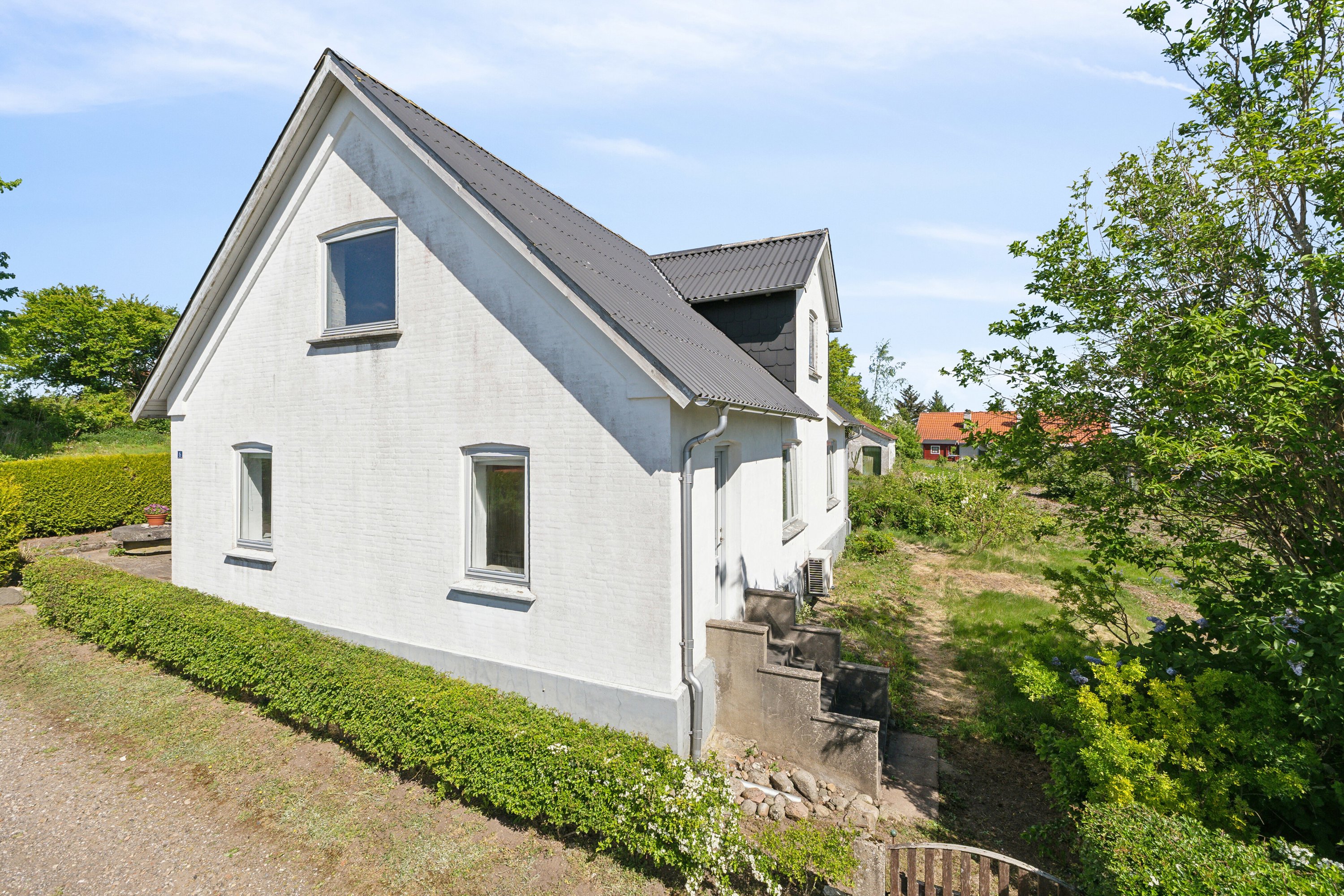 Fremhævet set fra vejen billede i fuldskærmstilstand. Billede af Ahornvej 6, Salten, 8653 Them