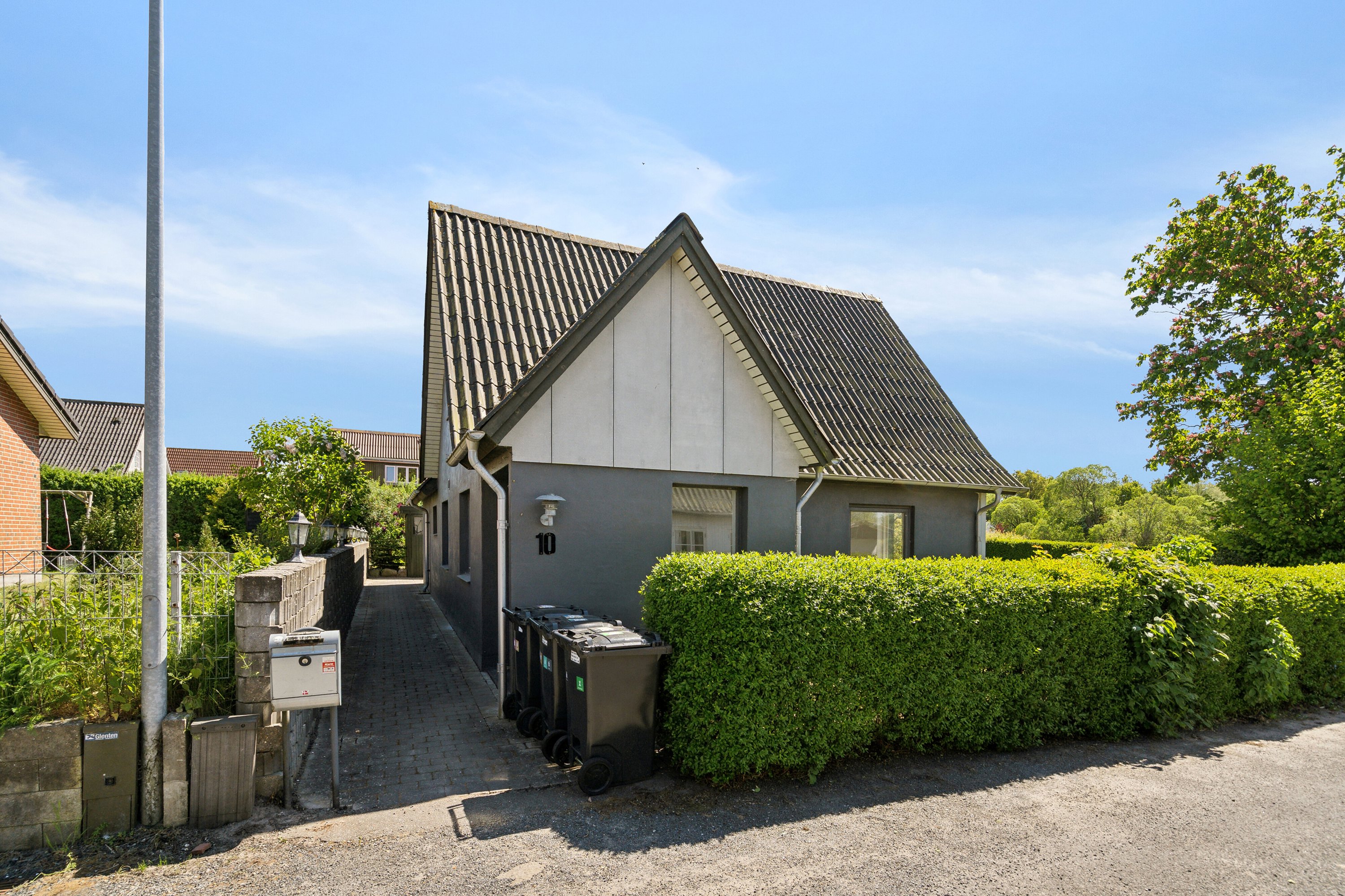 Miniaturebillede 1: set fra vejen. Billede af Mindelundsvej 10, Seden, 5240 Odense NØ