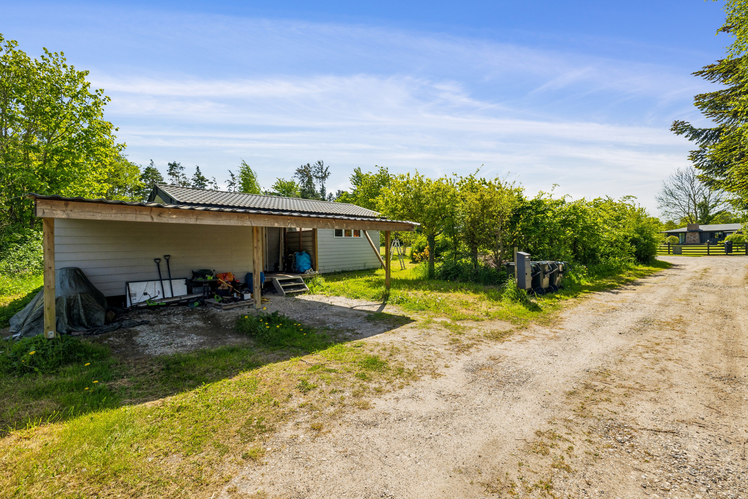 Fremhævet ejendom 1 billede i fuldskærmstilstand. Billede af Strandvejen 6C, Følle Strand, 8410 Rønde