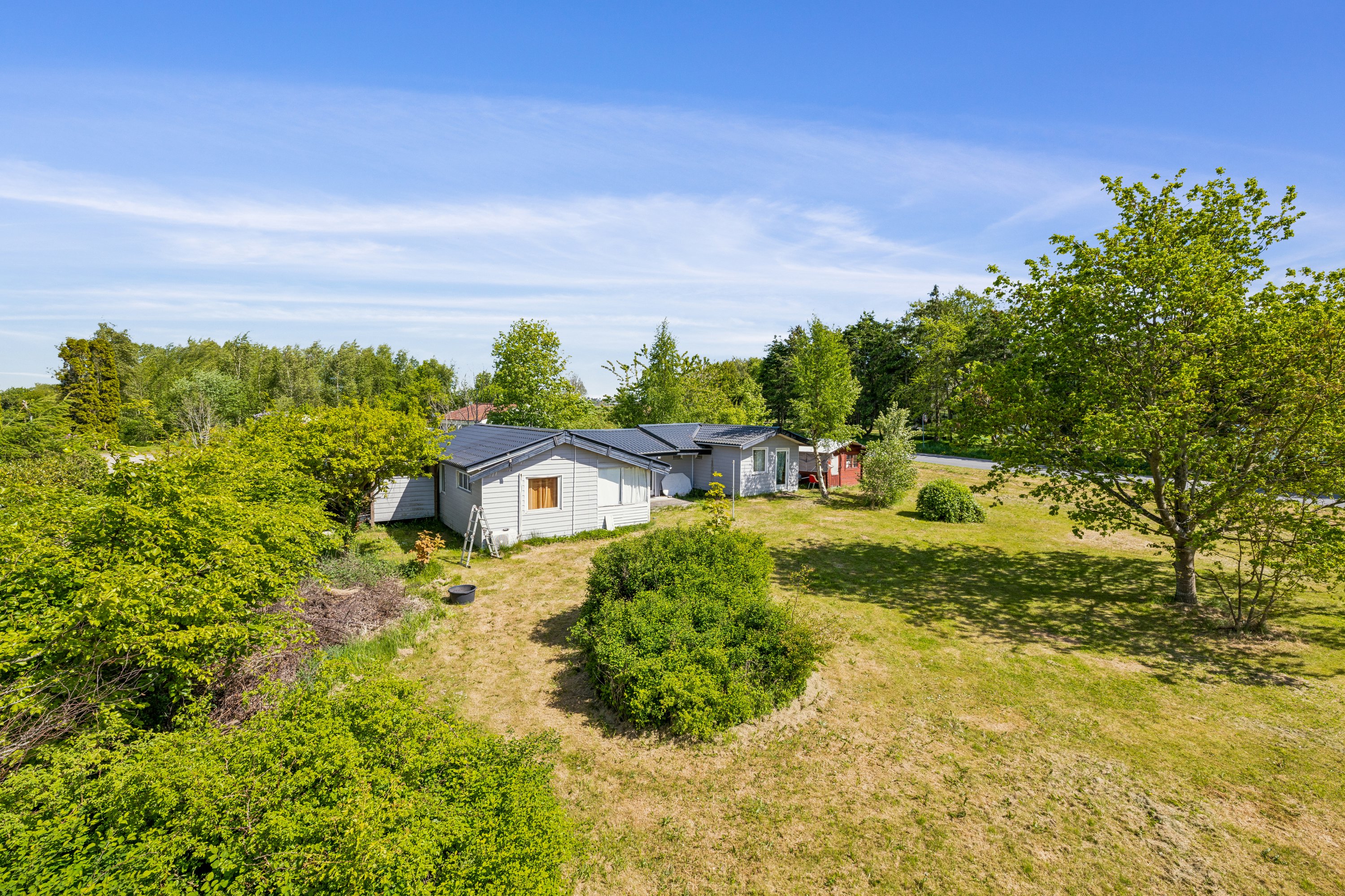 Fremhævet luftfoto billede i fuldskærmstilstand. Billede af Strandvejen 6C, Følle Strand, 8410 Rønde