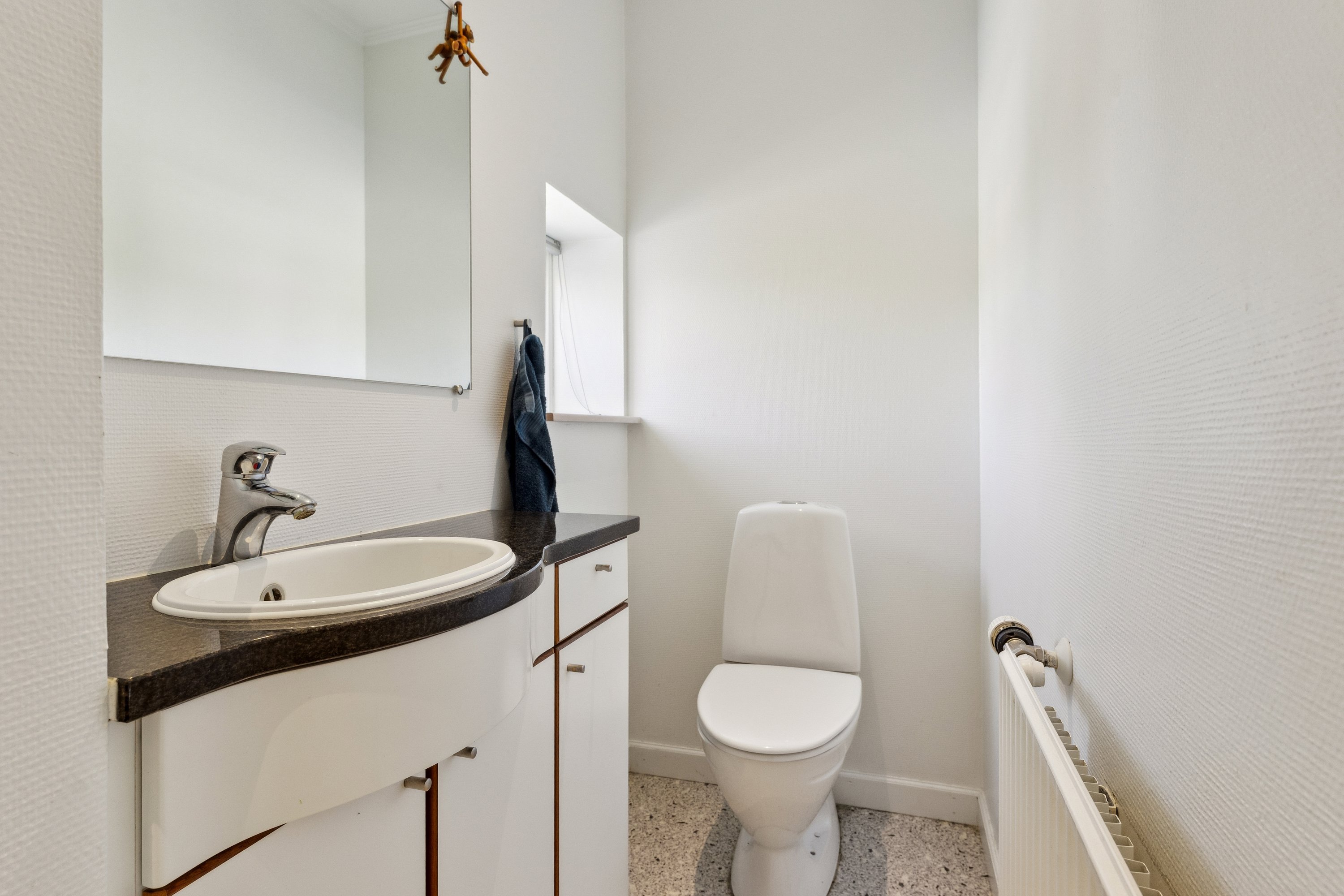 Fremhævet badeværelse billede i fuldskærmstilstand. Billede af Mosevej 2, 8850 Bjerringbro