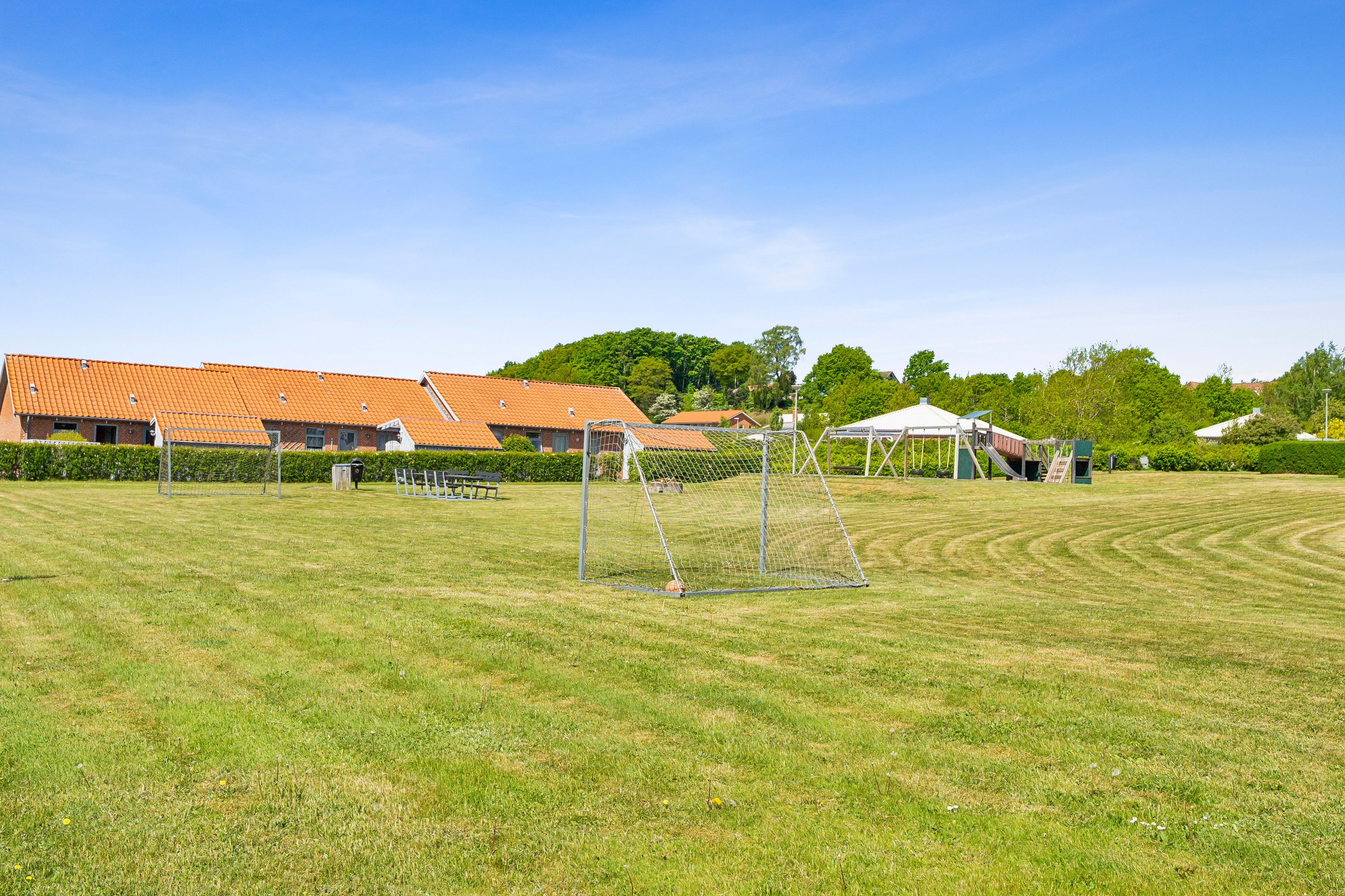 Fremhævet have billede i fuldskærmstilstand. Billede af Østervænget 56, 8840 Rødkærsbro