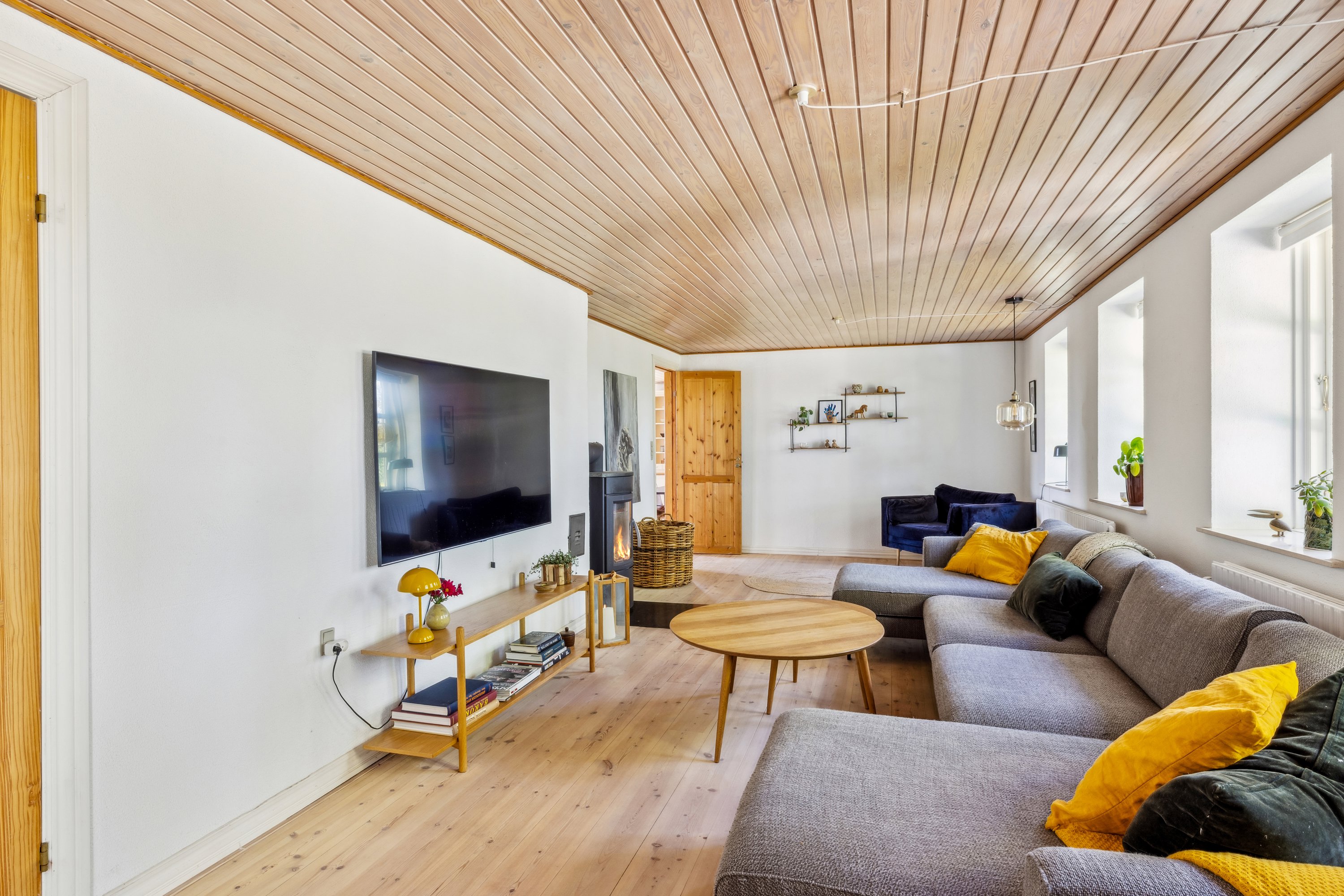 Fremhævet stue billede i fuldskærmstilstand. Billede af Ramskovvej 3, 8500 Grenaa