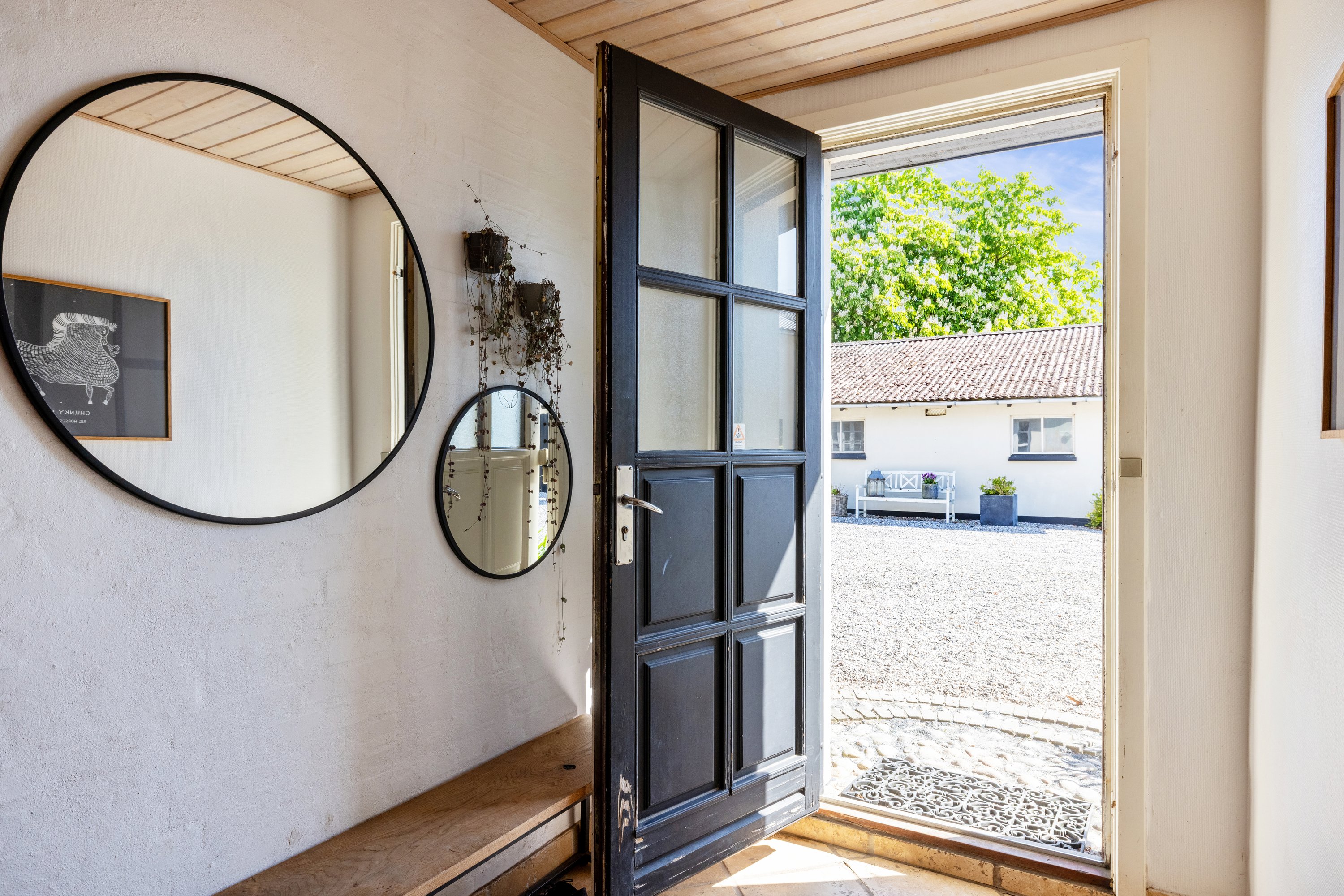 Fremhævet entré billede i fuldskærmstilstand. Billede af Ramskovvej 3, 8500 Grenaa