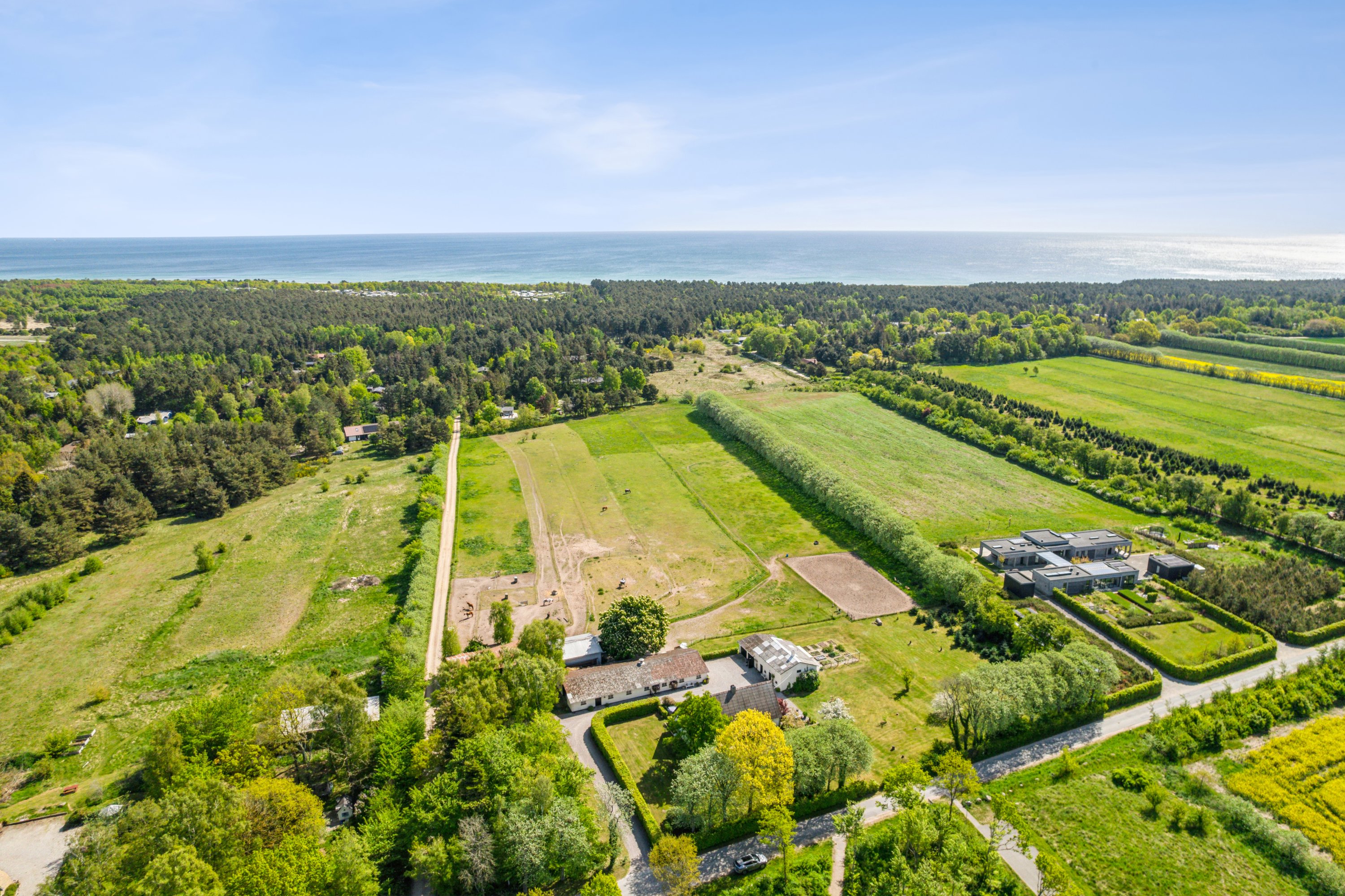 Fremhævet luftfoto billede i fuldskærmstilstand. Billede af Ramskovvej 3, 8500 Grenaa