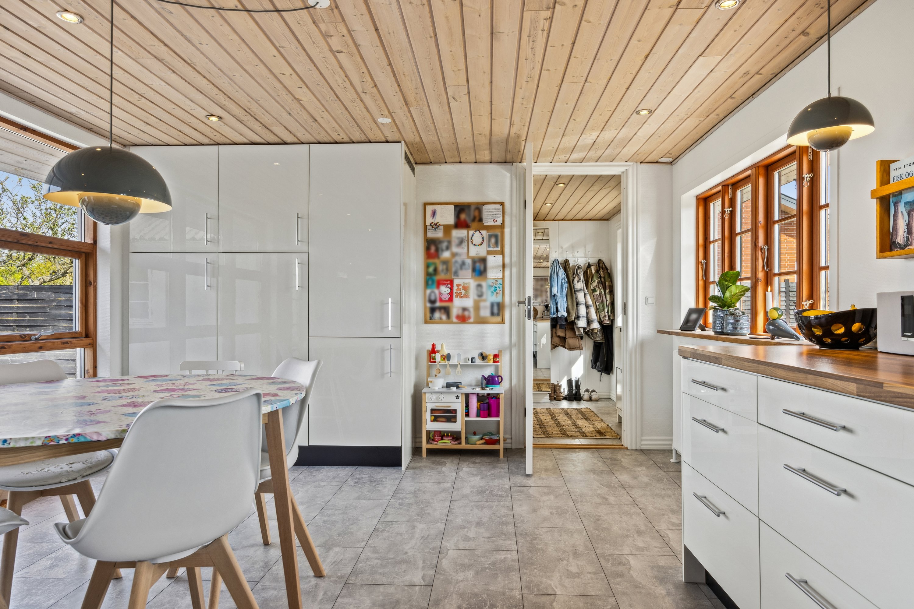 Fremhævet køkken billede i fuldskærmstilstand. Billede af Løkkegade 27, Kaas, 9490 Pandrup