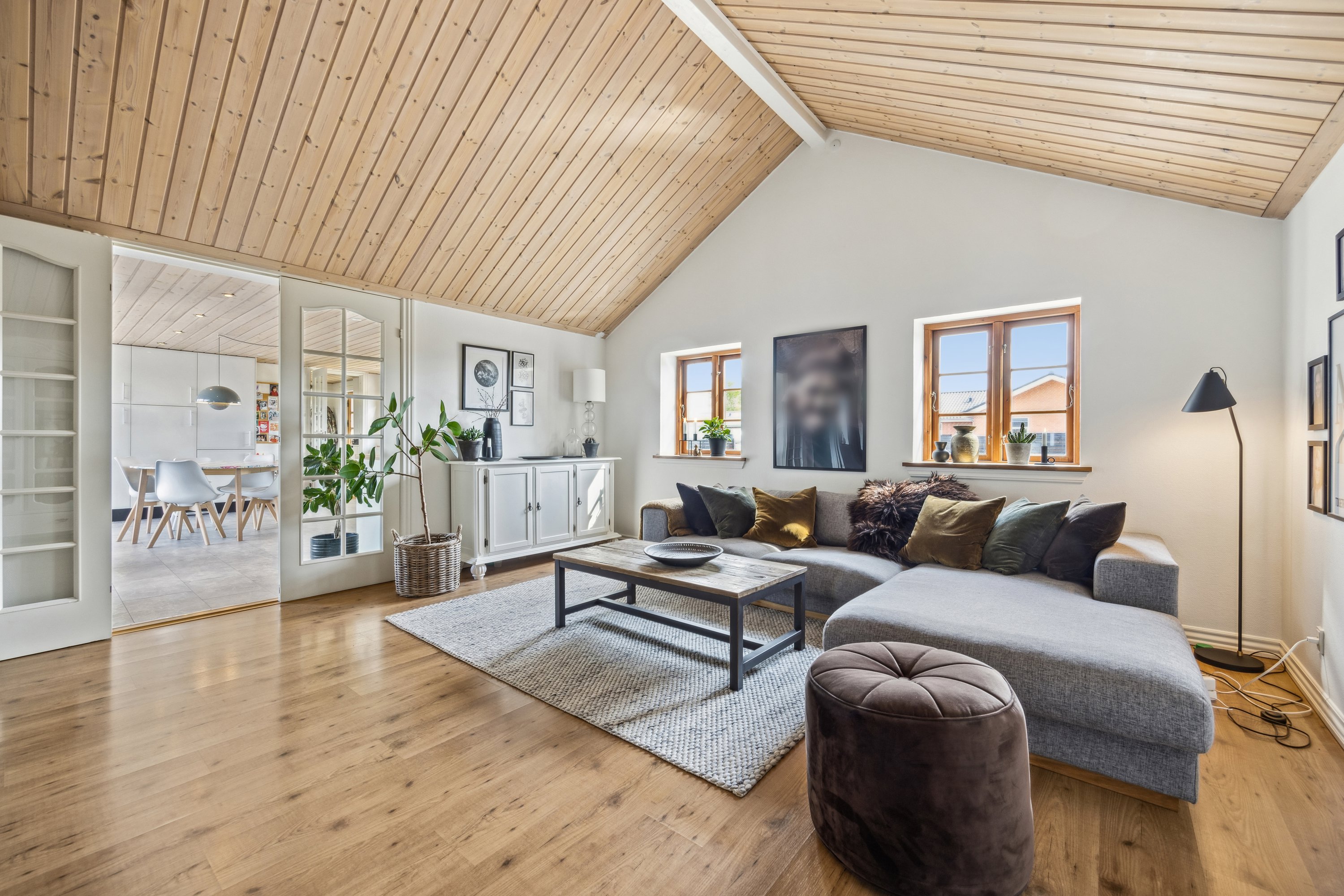 Fremhævet stue billede i fuldskærmstilstand. Billede af Løkkegade 27, Kaas, 9490 Pandrup