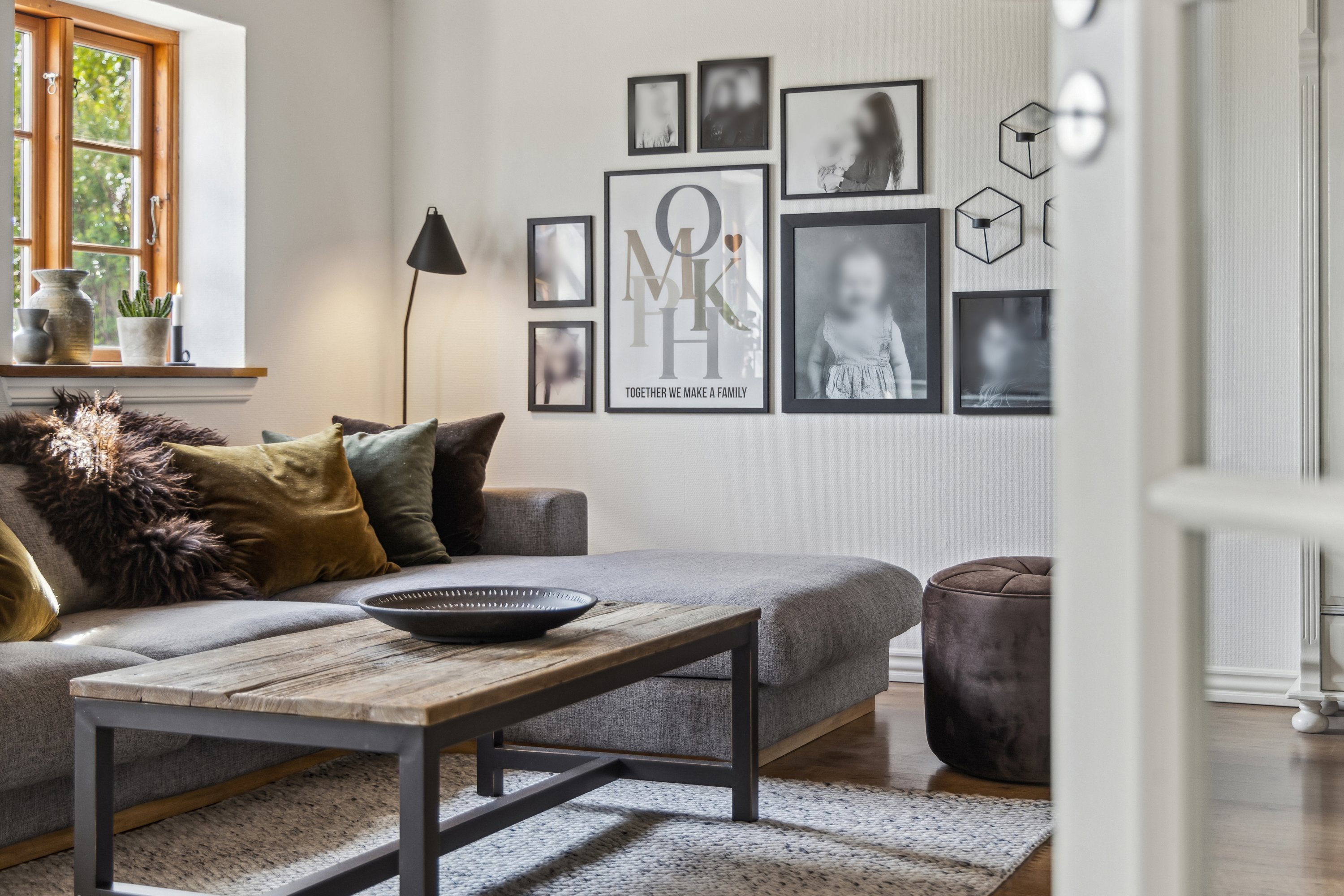 Fremhævet stue billede i fuldskærmstilstand. Billede af Løkkegade 27, Kaas, 9490 Pandrup