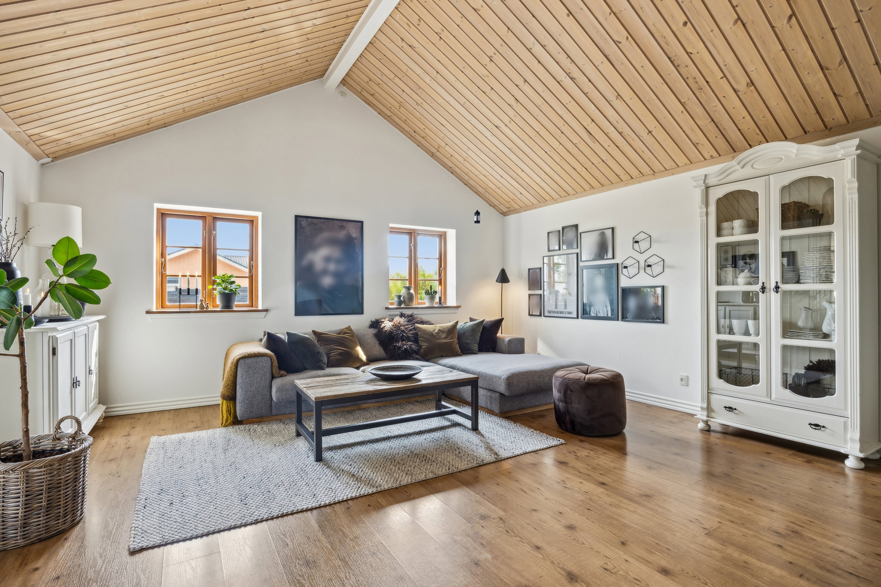 Fremhævet stue billede i fuldskærmstilstand. Billede af Løkkegade 27, Kaas, 9490 Pandrup