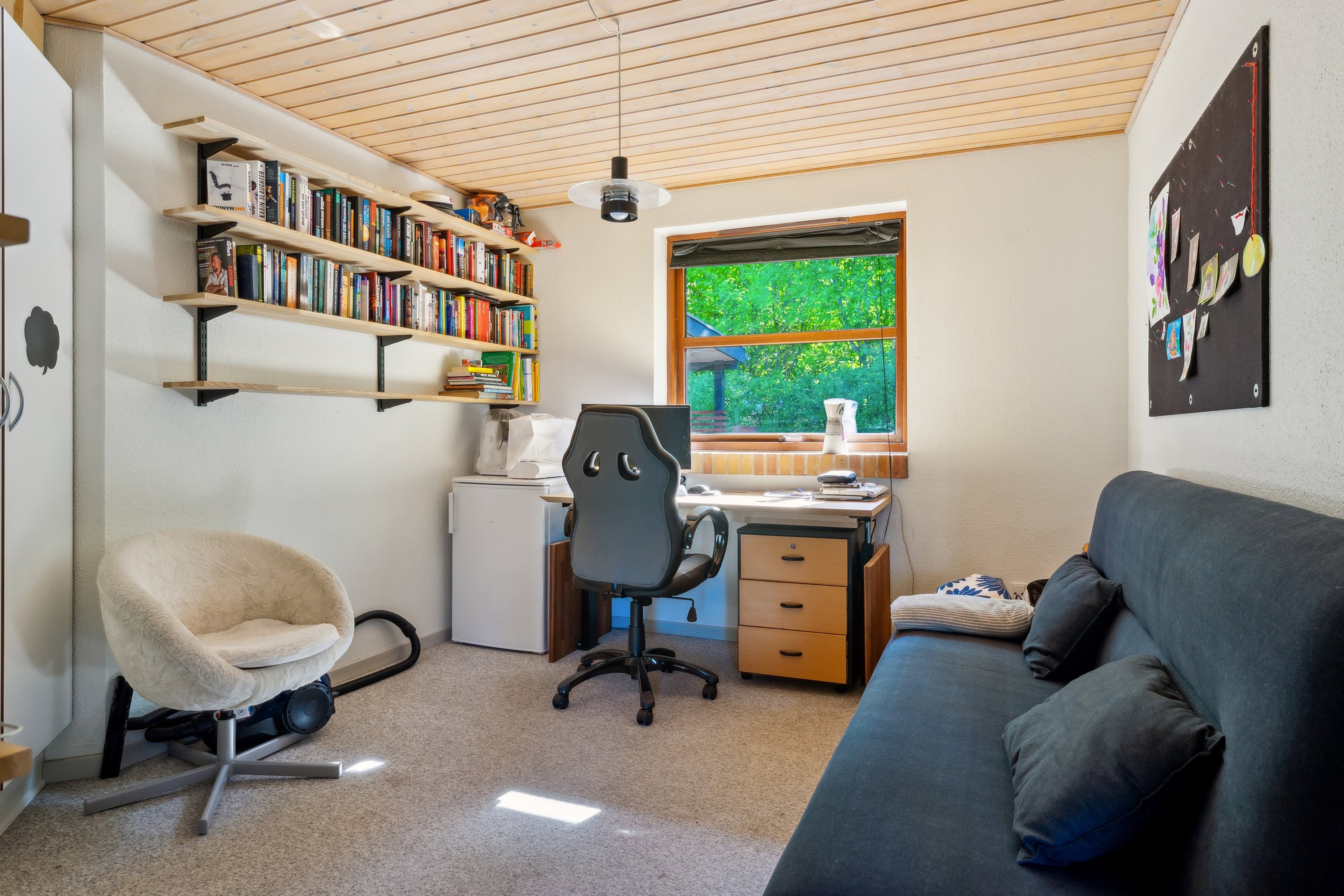 Fremhævet kontor billede i fuldskærmstilstand. Billede af Hjortespringet 6, 8850 Bjerringbro