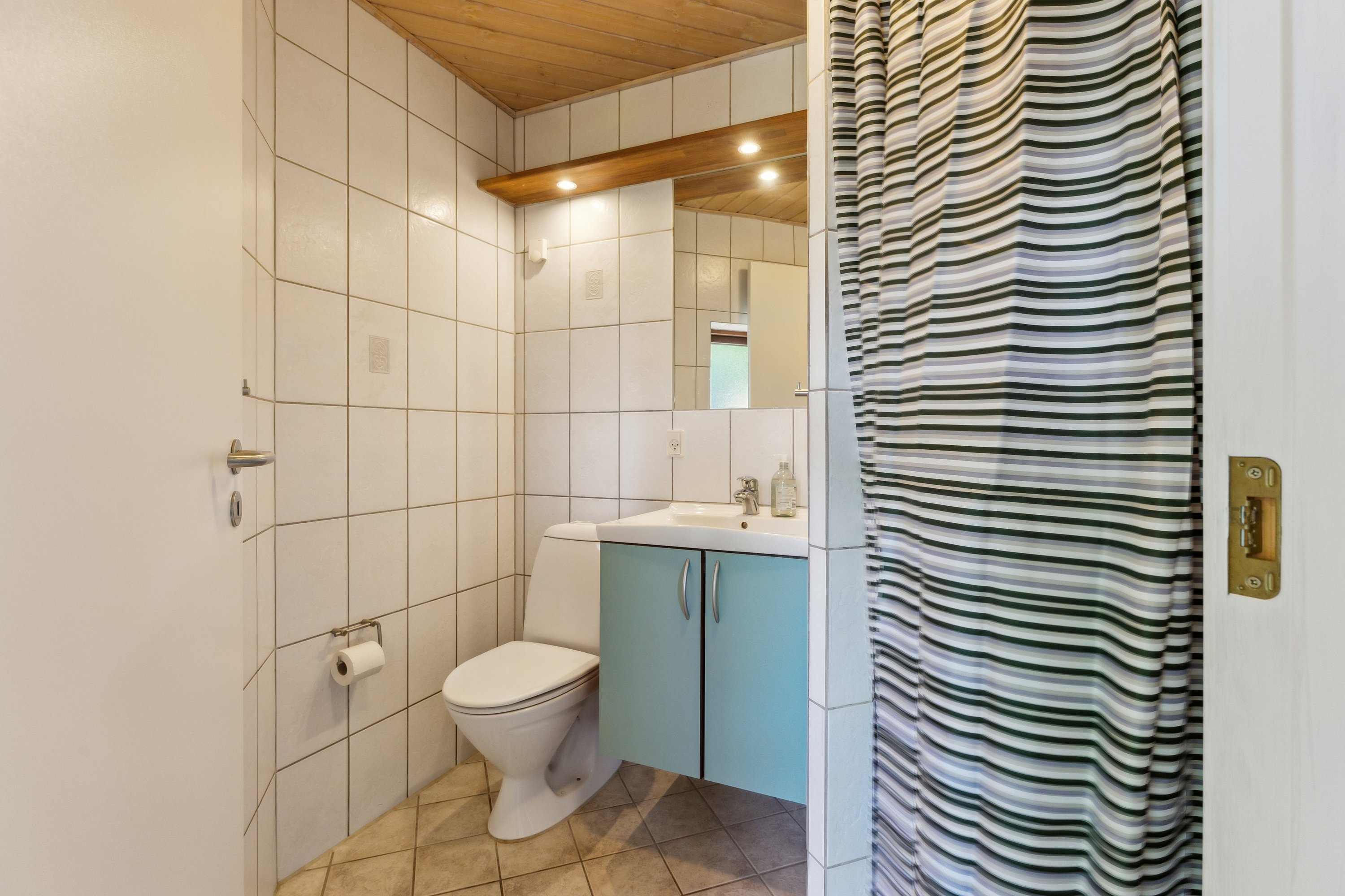 Fremhævet badeværelse billede i fuldskærmstilstand. Billede af Hjortespringet 6, 8850 Bjerringbro