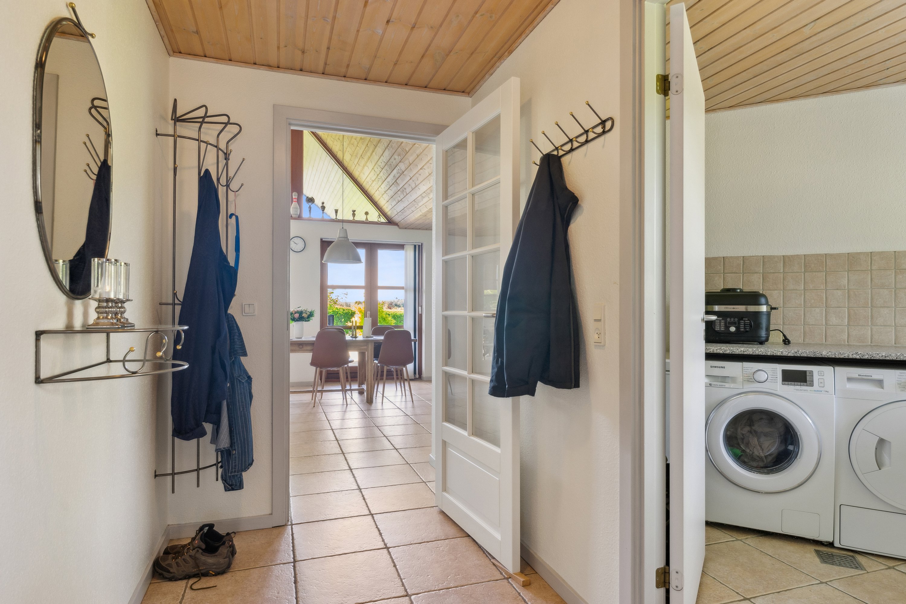 Fremhævet entré billede i fuldskærmstilstand. Billede af Hjortespringet 6, 8850 Bjerringbro