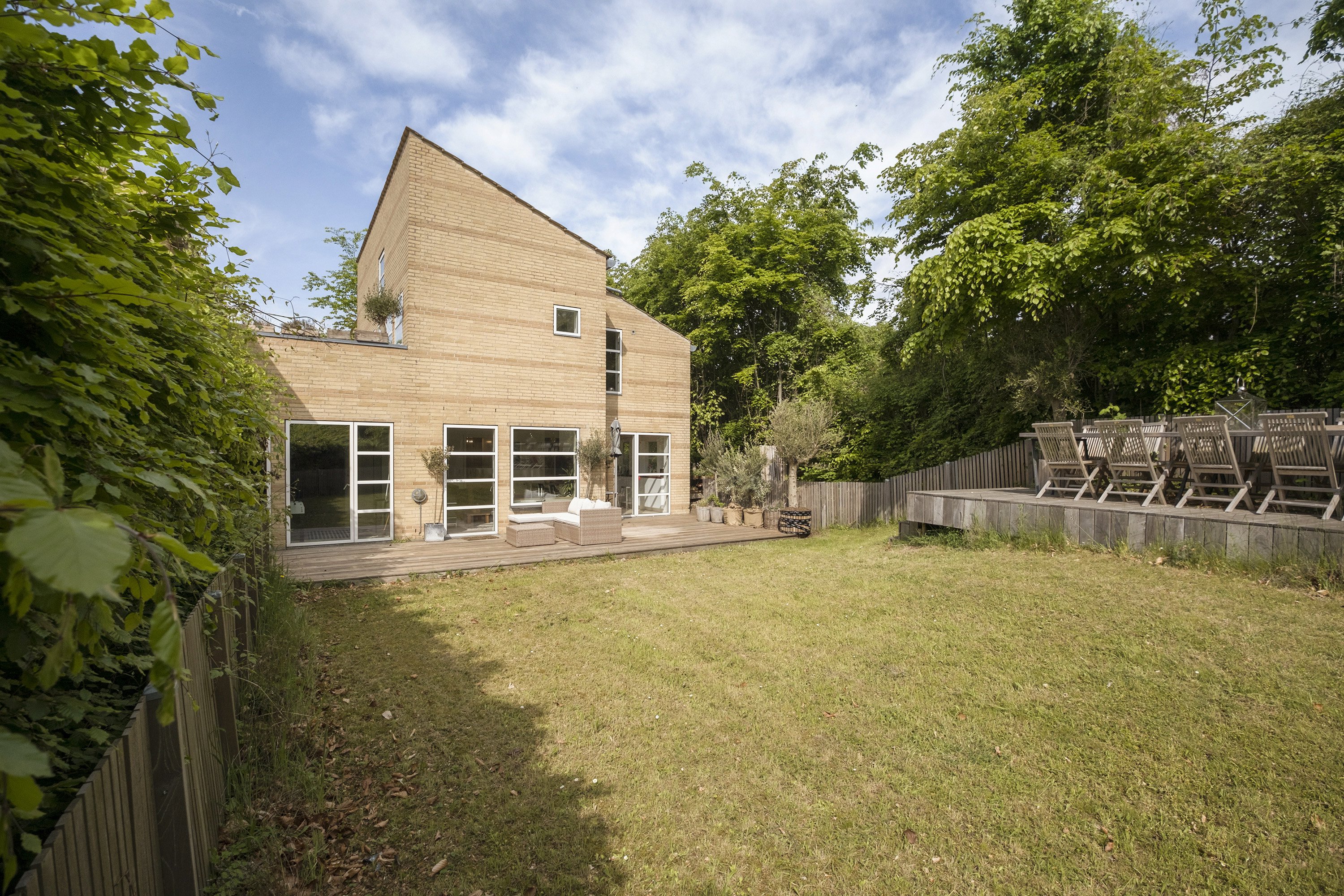 Fremhævet ejendommen billede i fuldskærmstilstand. Billede af Dalsgaardsvej 24, 2930 Klampenborg