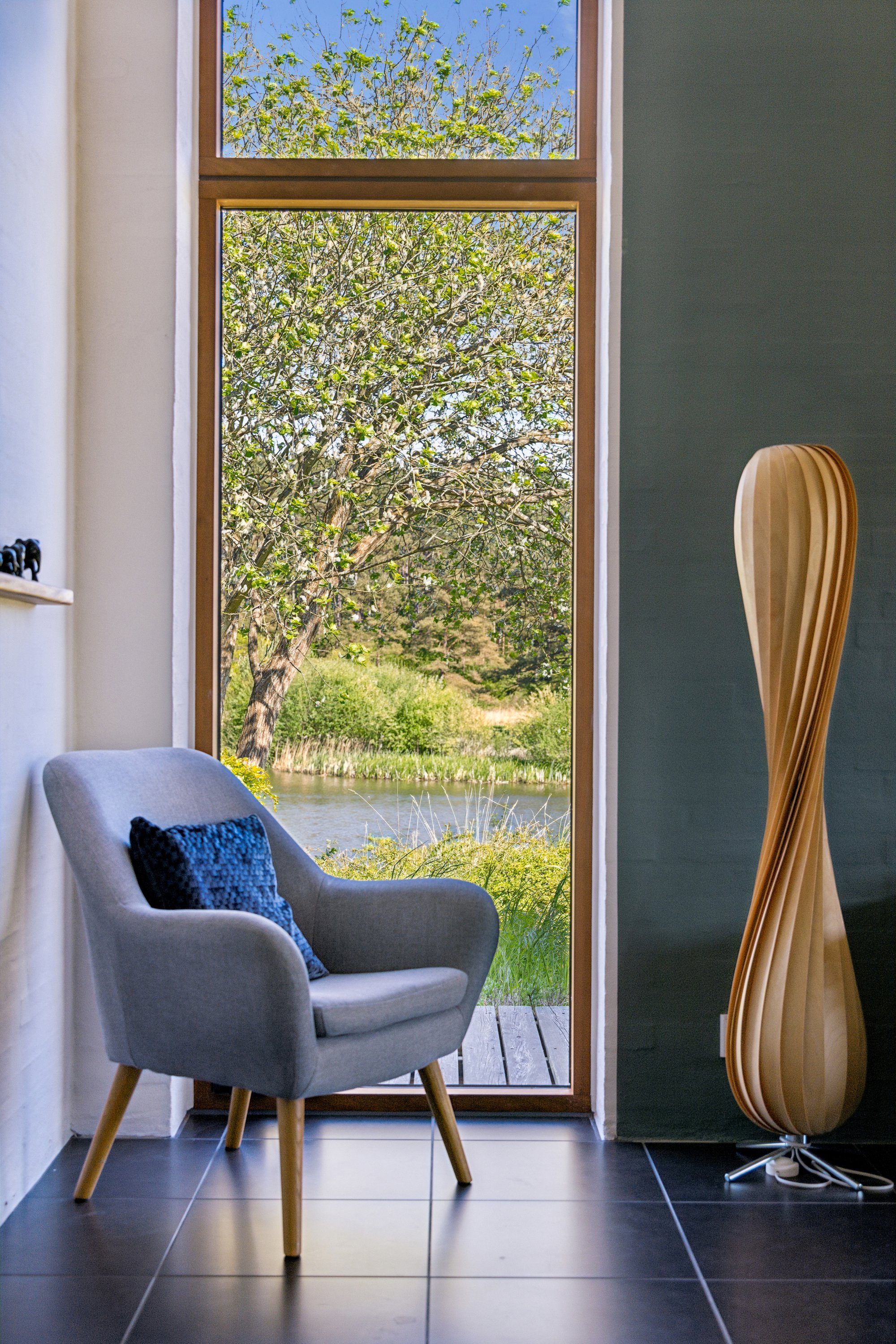 Fremhævet stue billede i fuldskærmstilstand. Billede af Toftevej 26, Egsmarklund, 8400 Ebeltoft