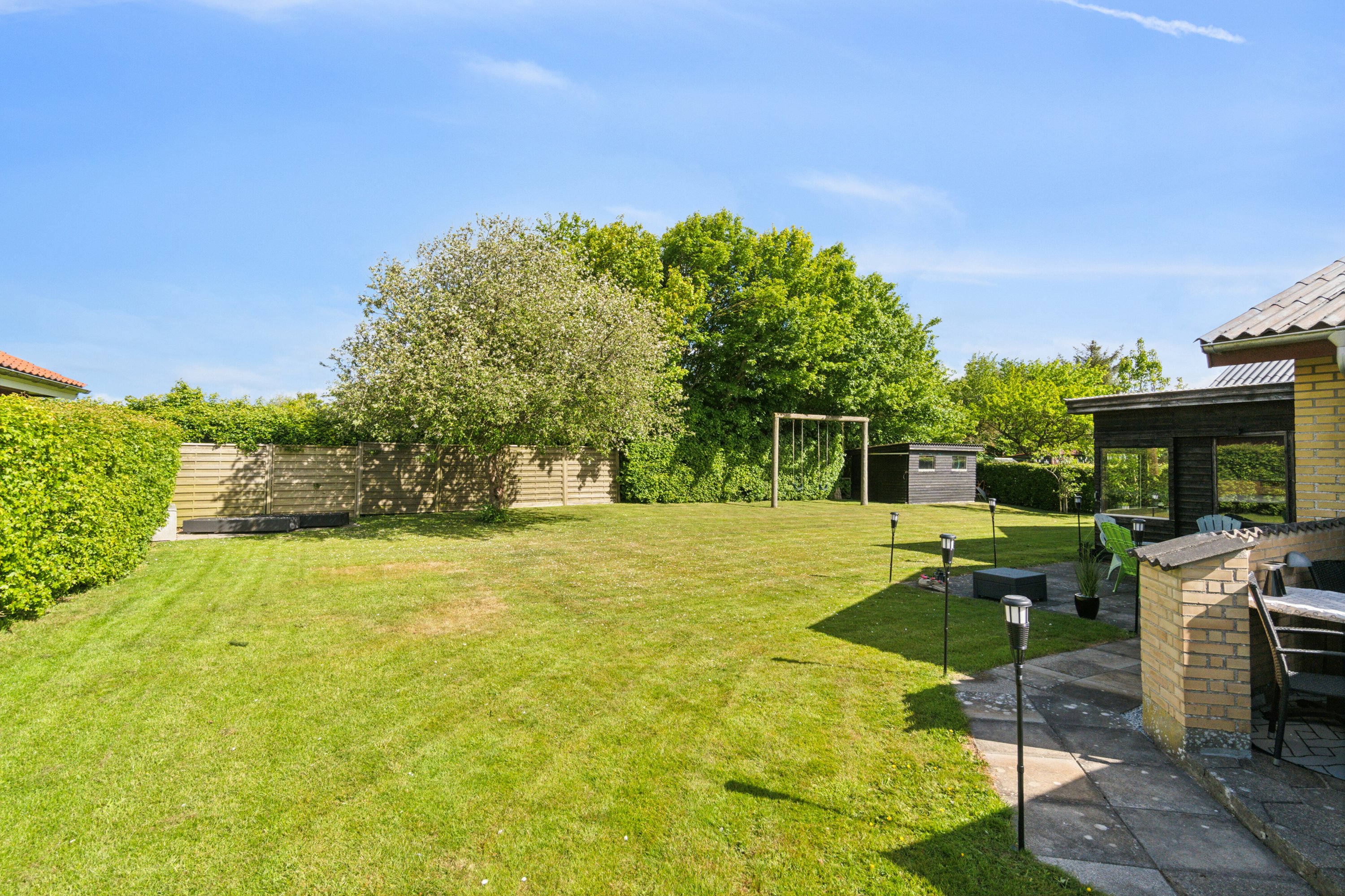 Fremhævet udendørs billede i fuldskærmstilstand. Billede af Rønheden 4, 7755 Bedsted Thy