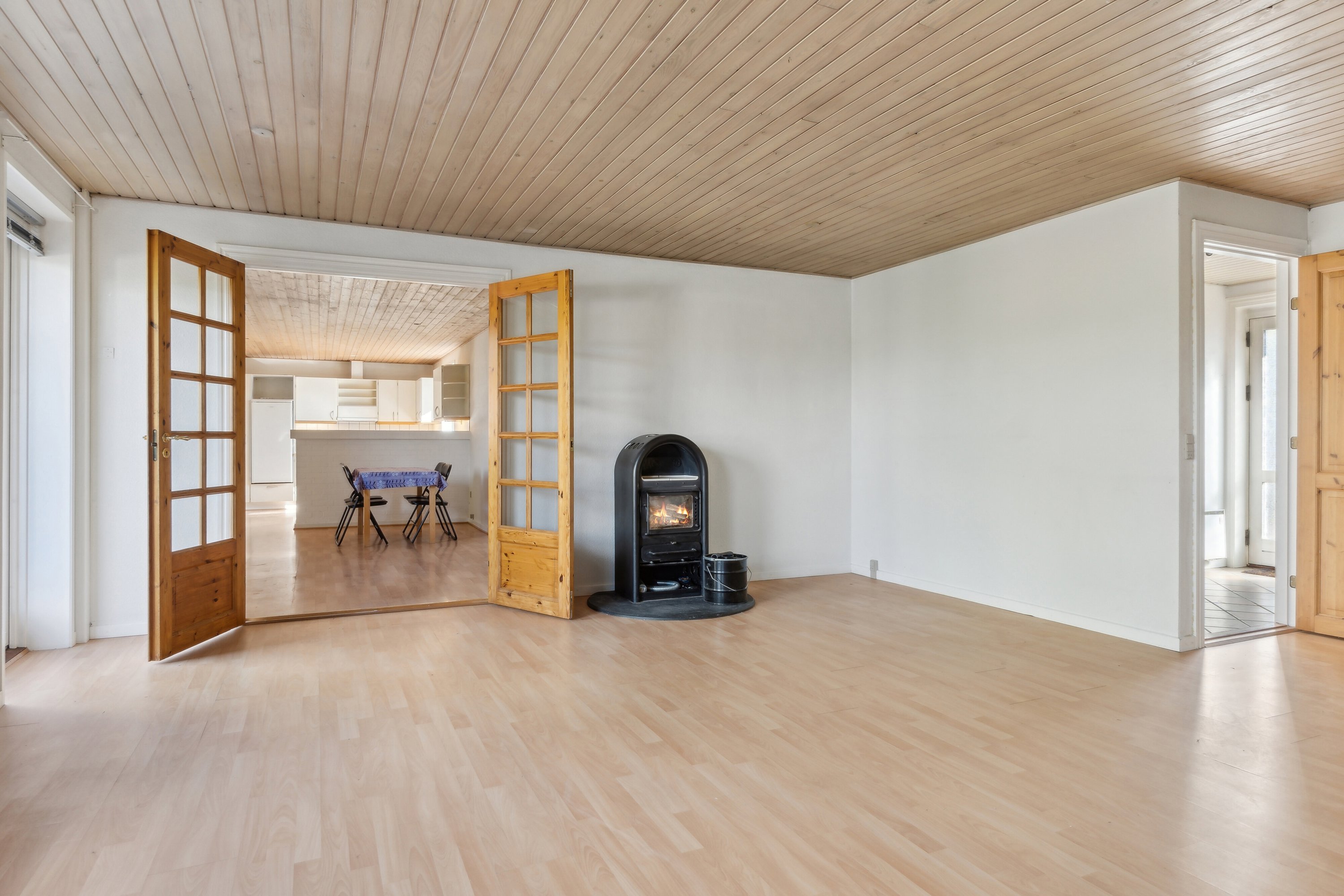 Fremhævet stue billede i fuldskærmstilstand. Billede af Falkevej 10B, Lendum, 9870 Sindal