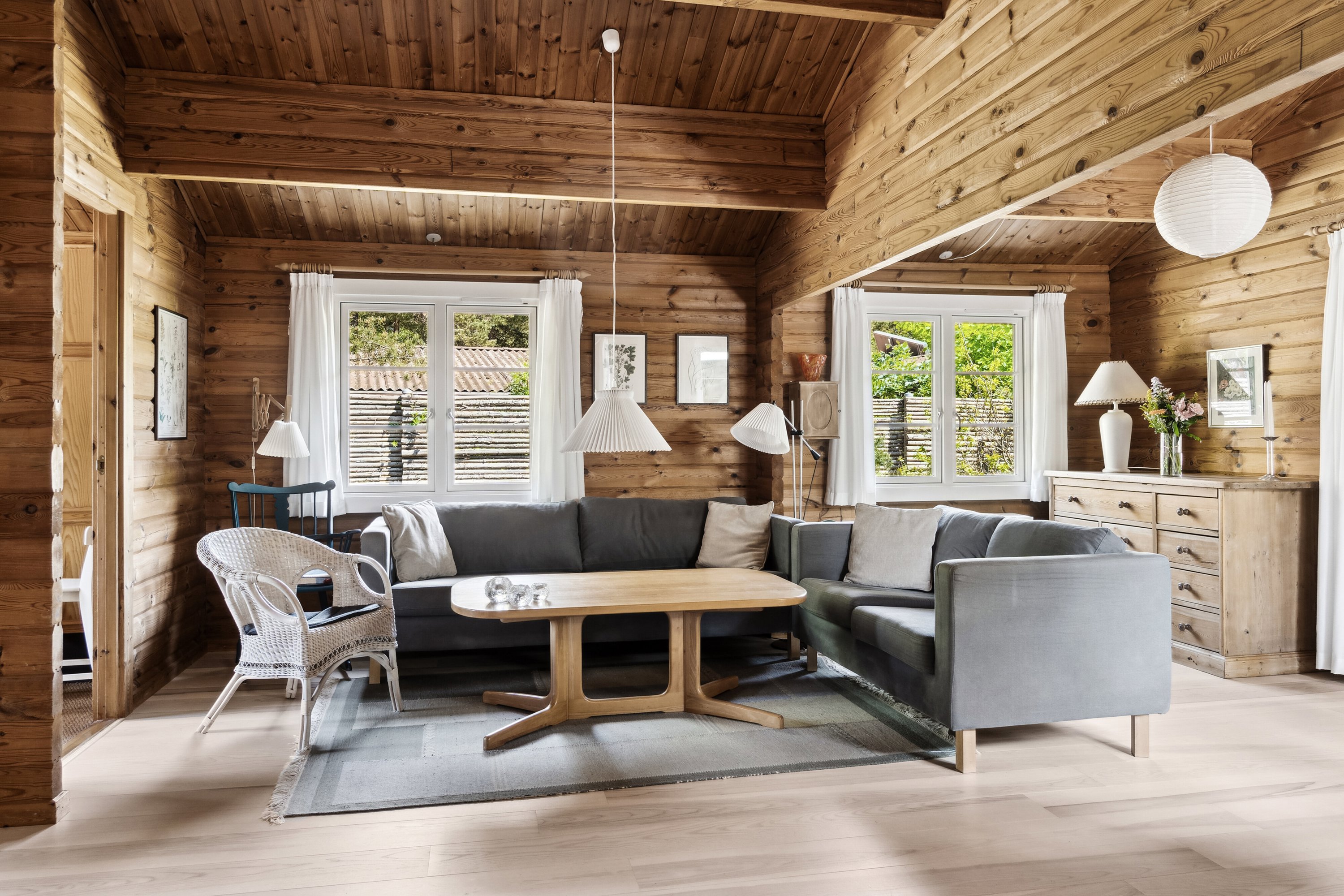 Fremhævet stue billede i fuldskærmstilstand. Billede af Poppelvej 20, 4500 Nykøbing Sj