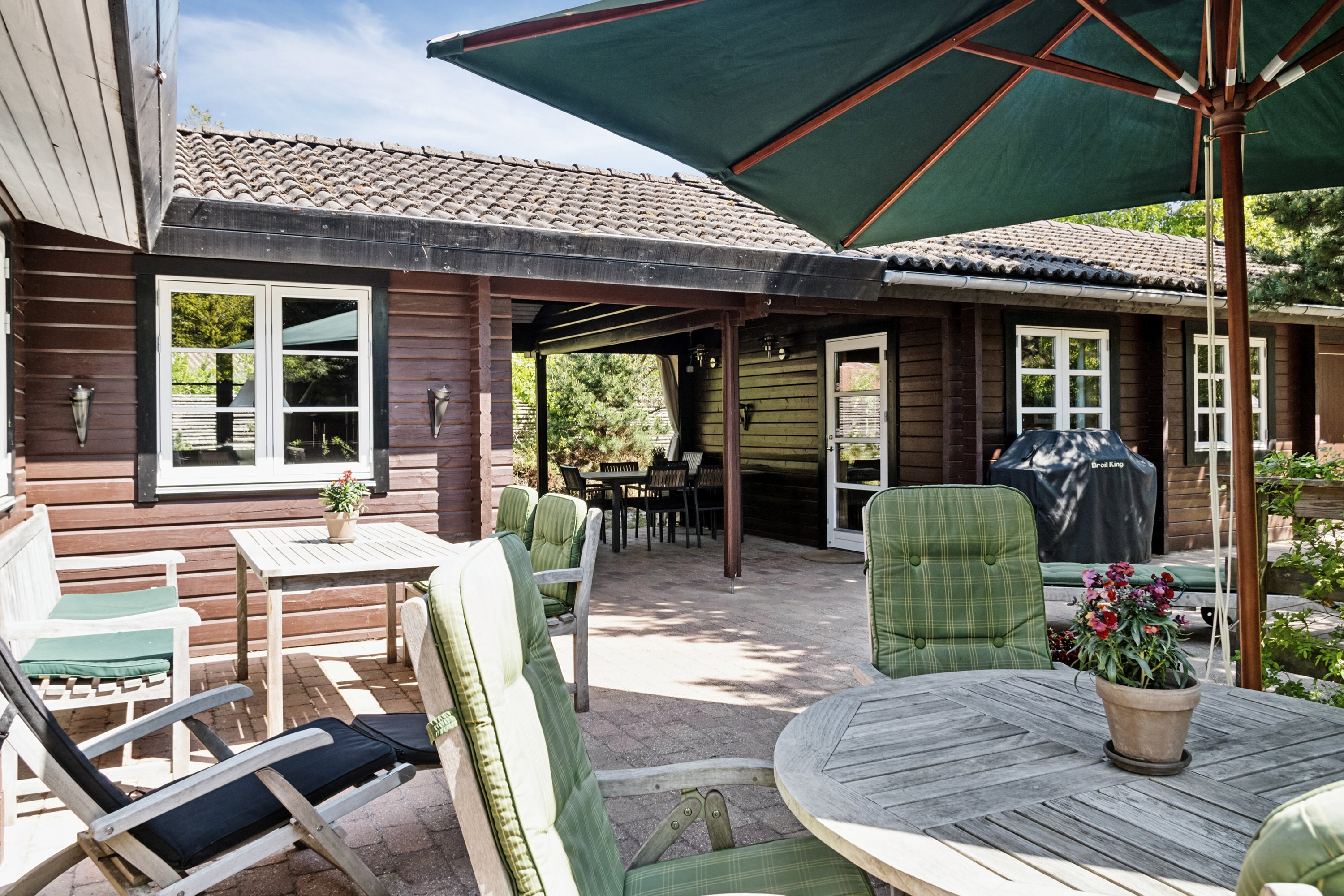 Fremhævet terrasse billede i fuldskærmstilstand. Billede af Poppelvej 20, 4500 Nykøbing Sj