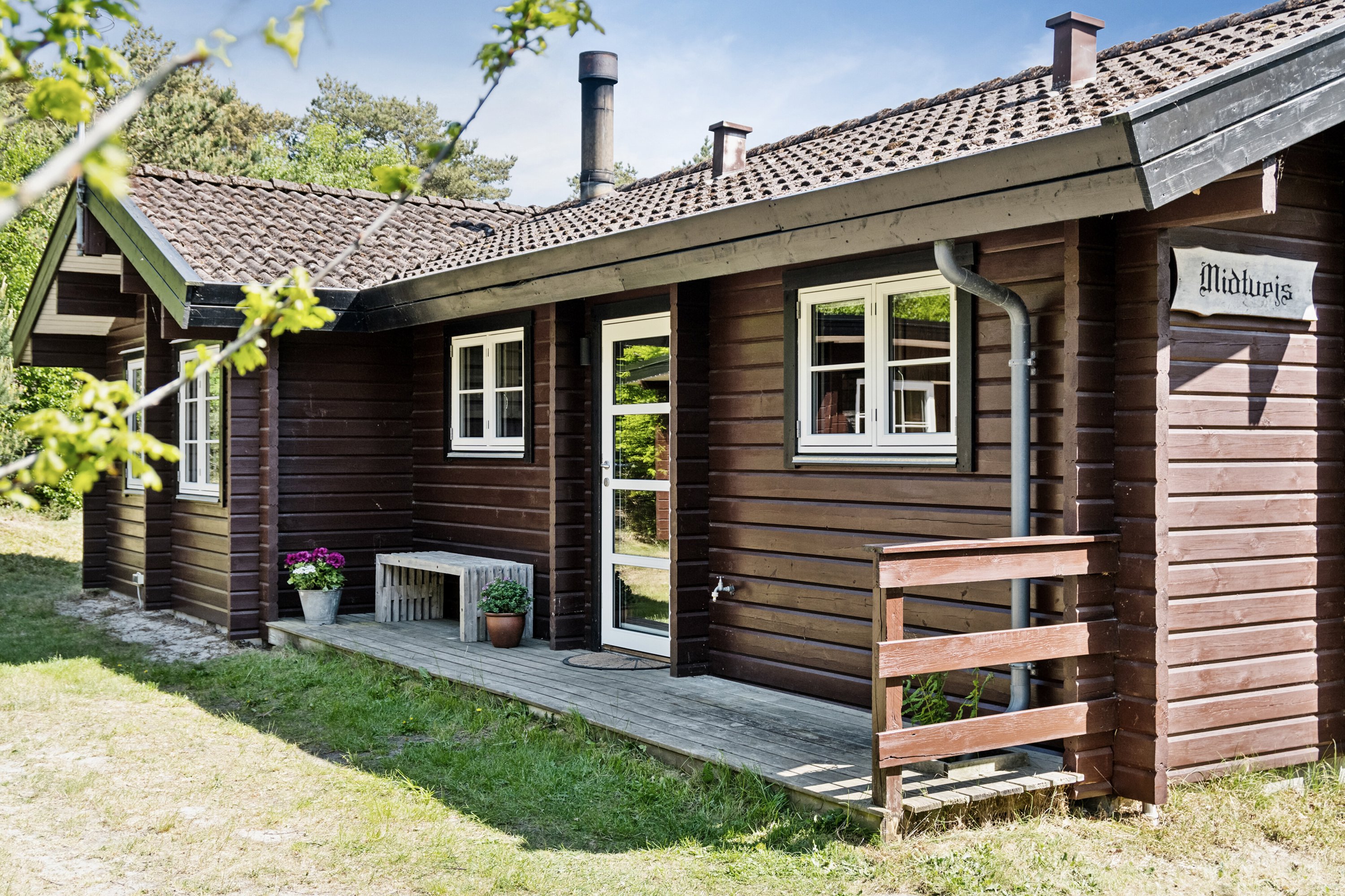 Miniaturebillede 1: set fra haven. Billede af Poppelvej 20, 4500 Nykøbing Sj