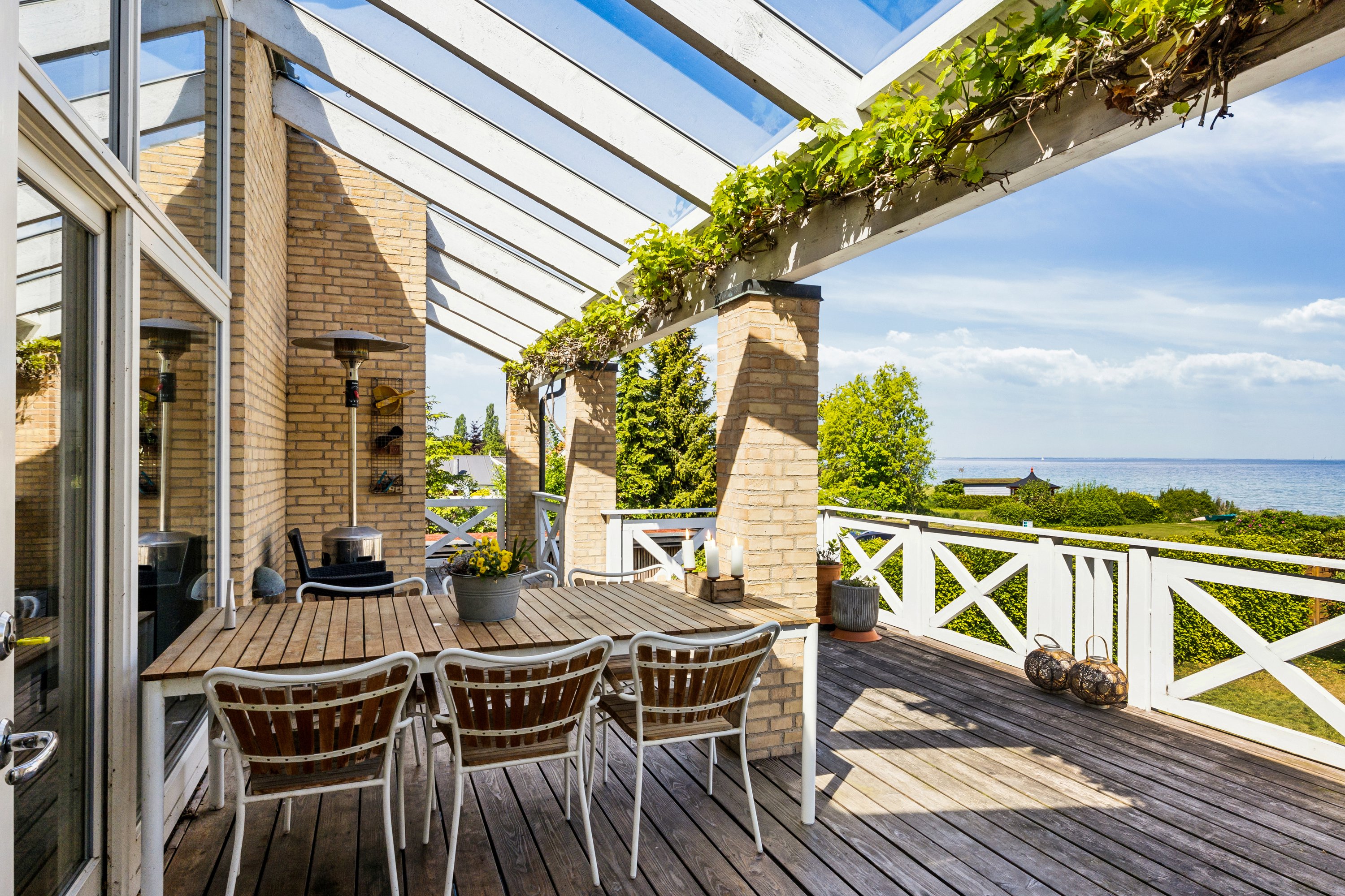 Miniaturebillede 1: terrasse. Billede af Kystvejen 328, 4671 Strøby