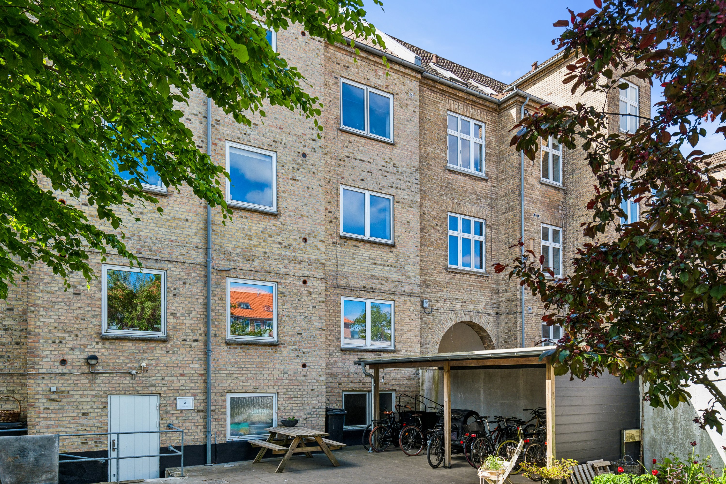 Fremhævet ejendom 1 billede i fuldskærmstilstand. Billede af Poul Buås Vej 36, 1. tv., 9000 Aalborg