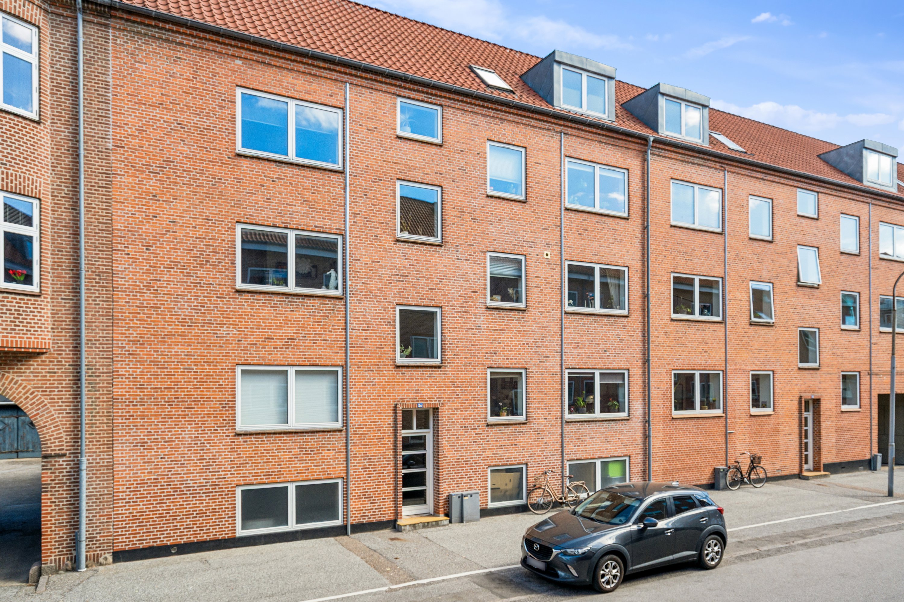 Fremhævet ejendom 1 billede i fuldskærmstilstand. Billede af Poul Buås Vej 36, 1. tv., 9000 Aalborg