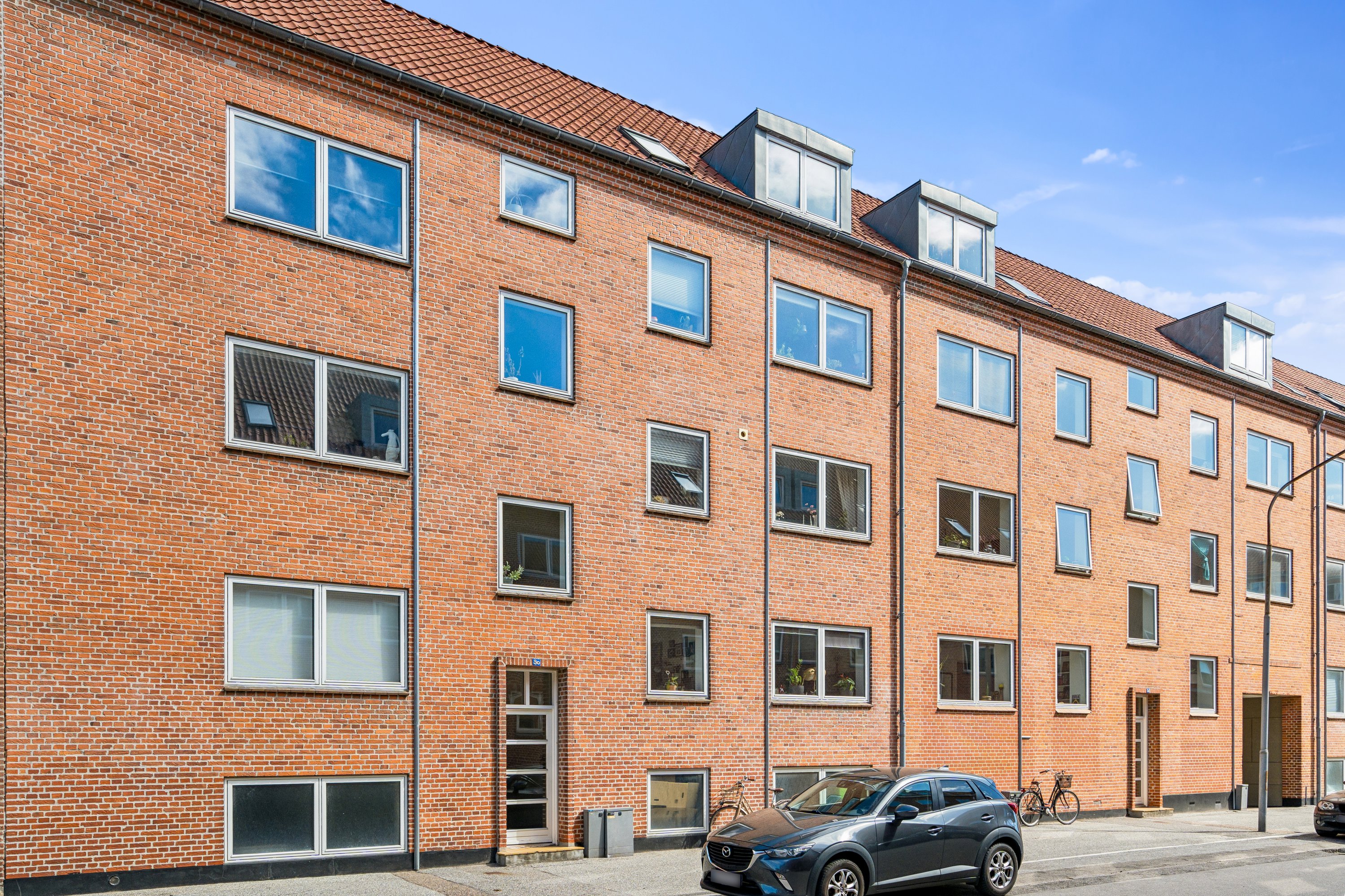 Fremhævet ejendom 1 billede i fuldskærmstilstand. Billede af Poul Buås Vej 36, 1. tv., 9000 Aalborg