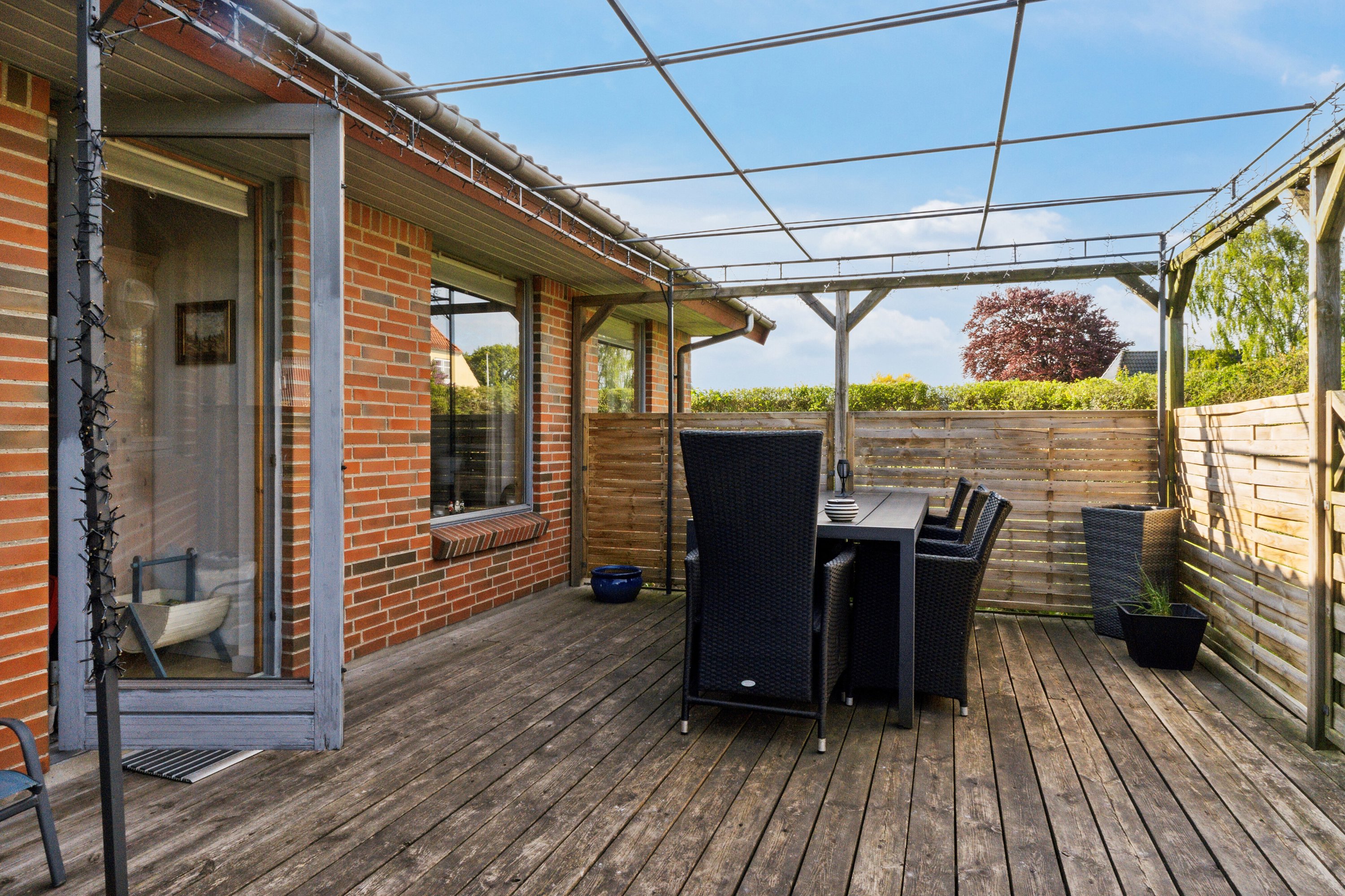 Fremhævet terrasse billede i fuldskærmstilstand. Billede af Nørre Alle 12, 9881 Bindslev