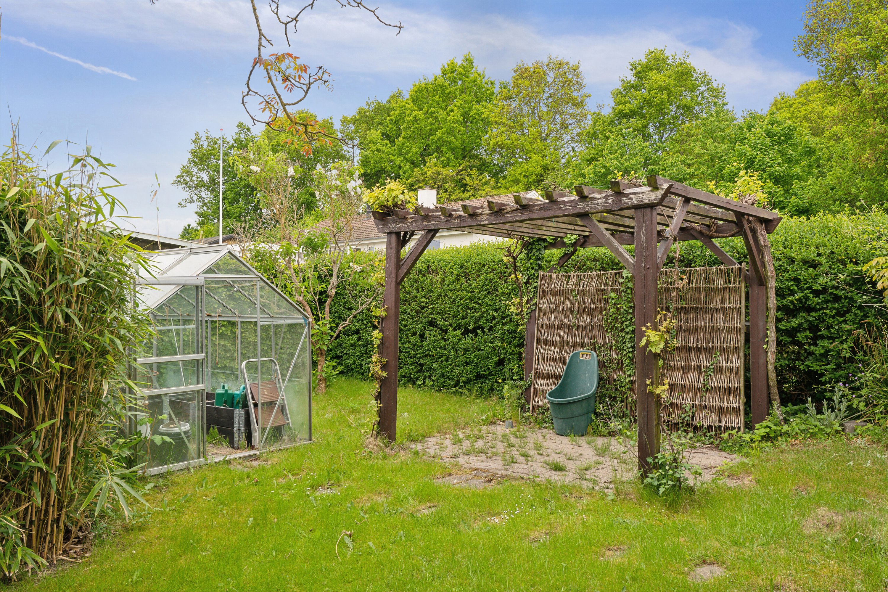 Fremhævet udendørs billede i fuldskærmstilstand. Billede af Ølunden 9, 5330 Munkebo