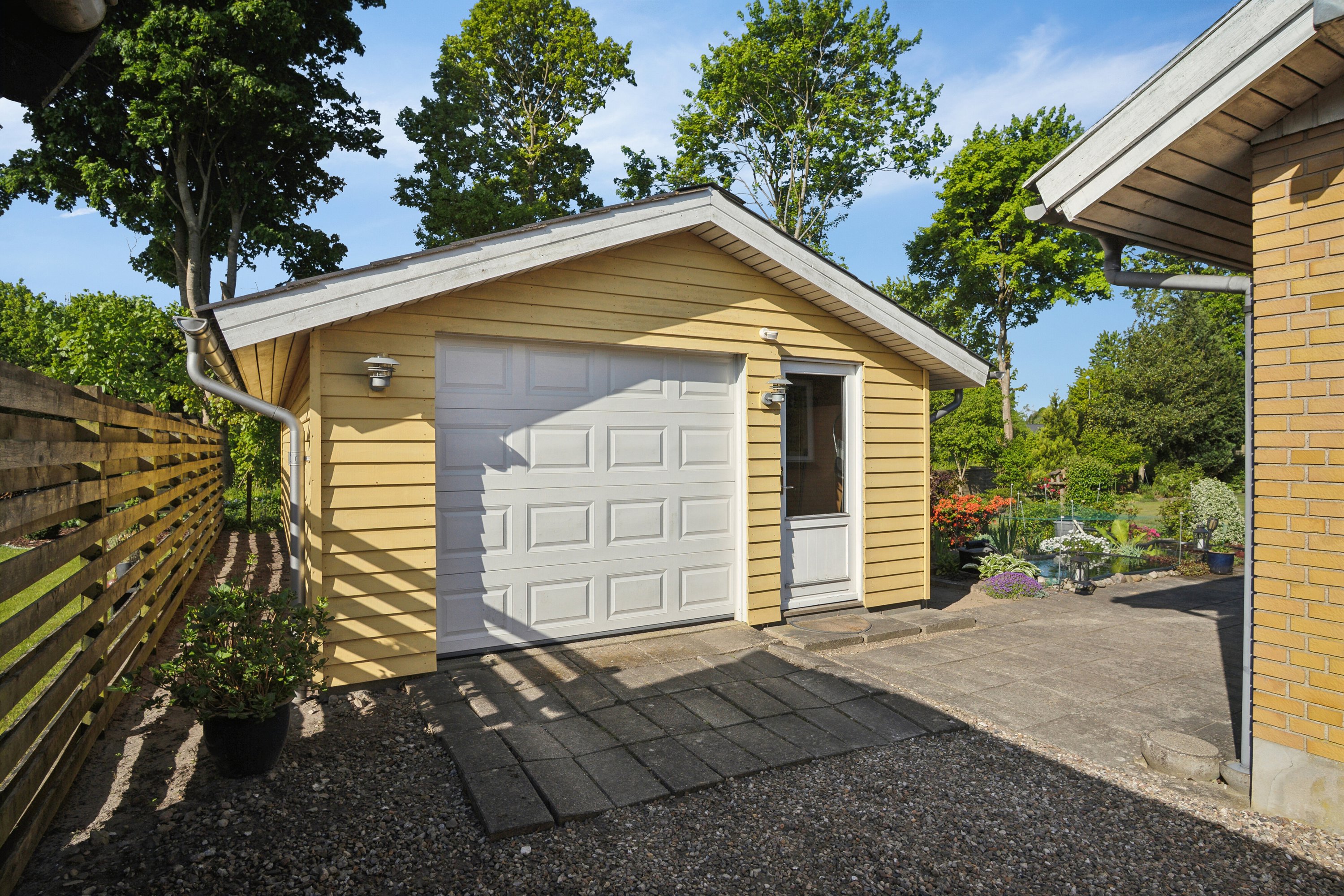 Fremhævet garage billede i fuldskærmstilstand. Billede af Ellundvej 5, Bov, 6330 Padborg