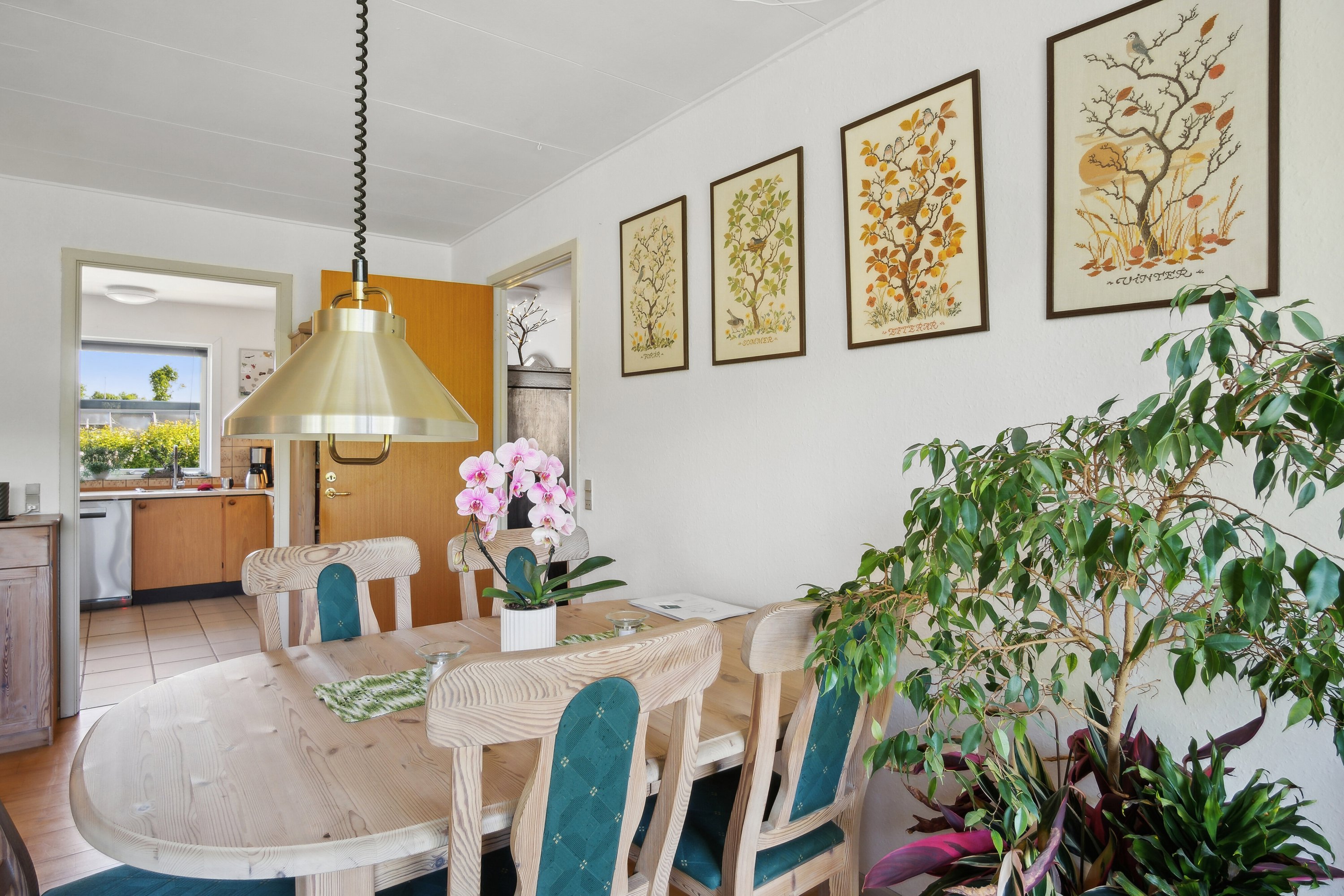 Fremhævet stue billede i fuldskærmstilstand. Billede af Ellundvej 5, Bov, 6330 Padborg