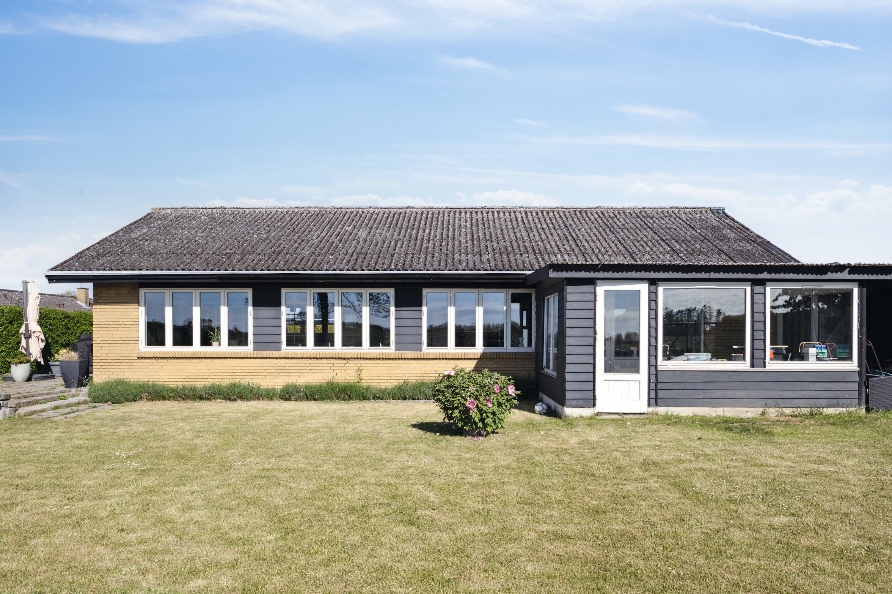 Fremhævet ejendom 1 billede i fuldskærmstilstand. Billede af Fennevej 8, 4671 Strøby