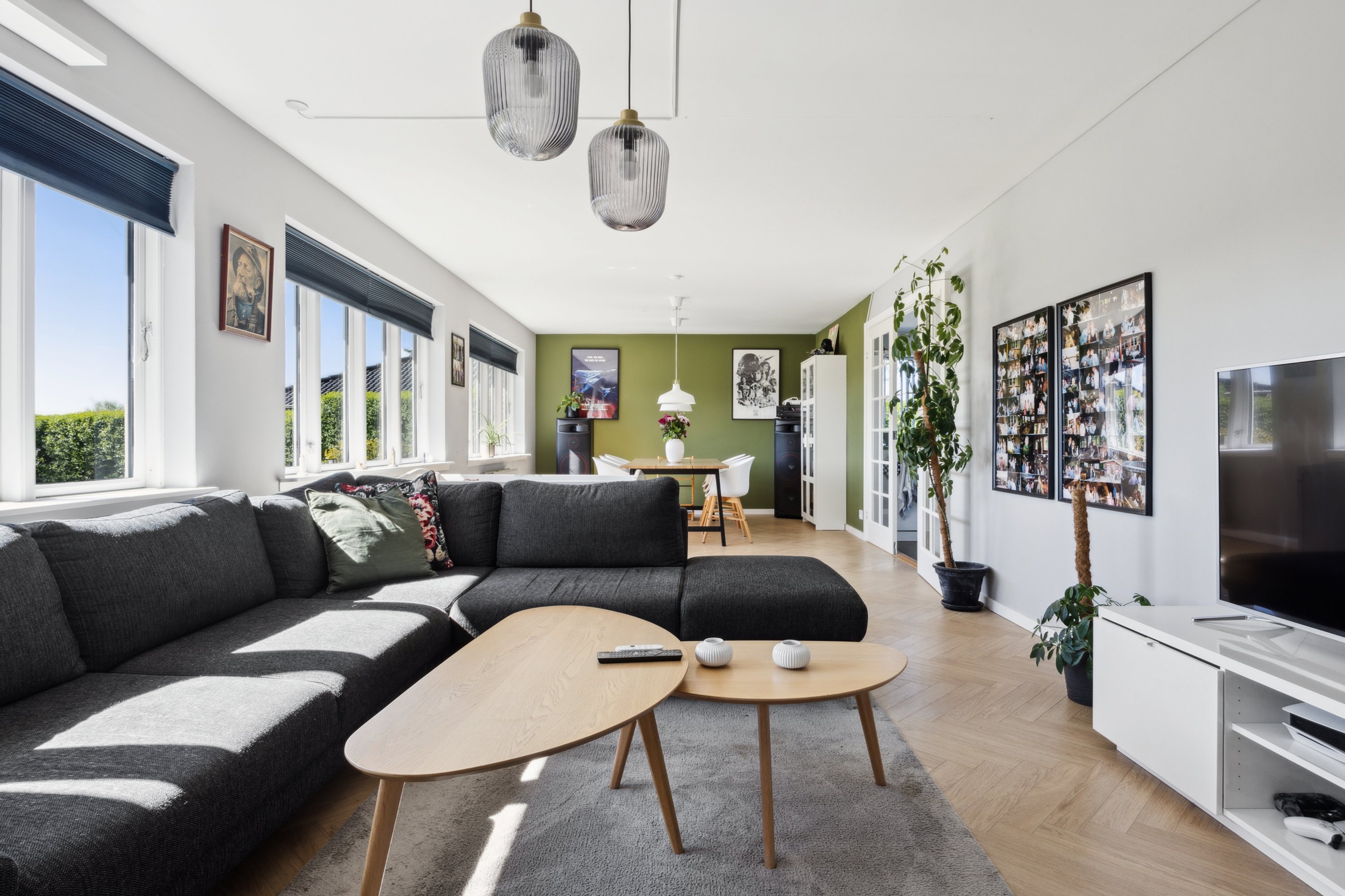 Fremhævet stue billede i fuldskærmstilstand. Billede af Fennevej 8, 4671 Strøby