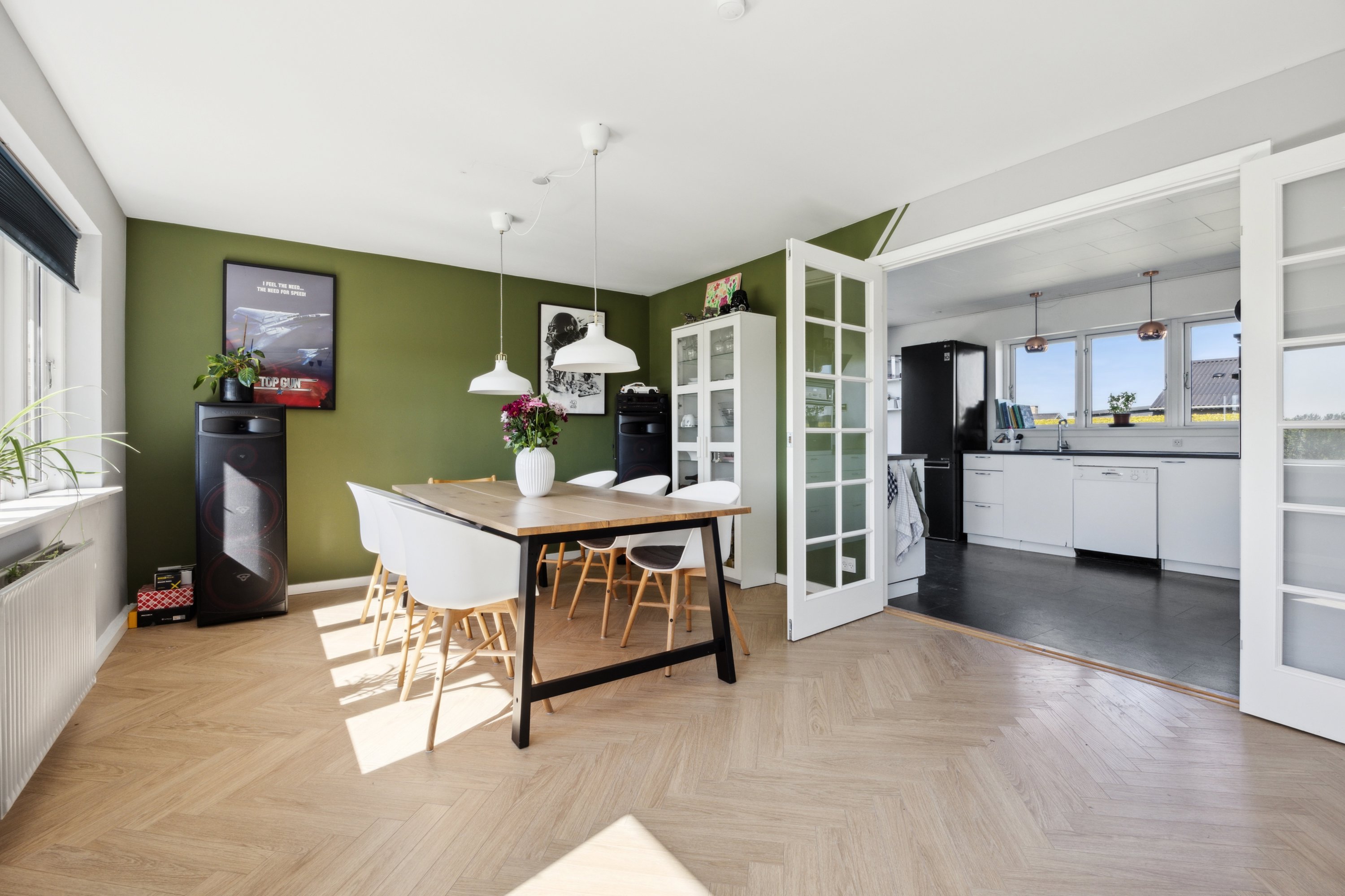 Fremhævet stue billede i fuldskærmstilstand. Billede af Fennevej 8, 4671 Strøby