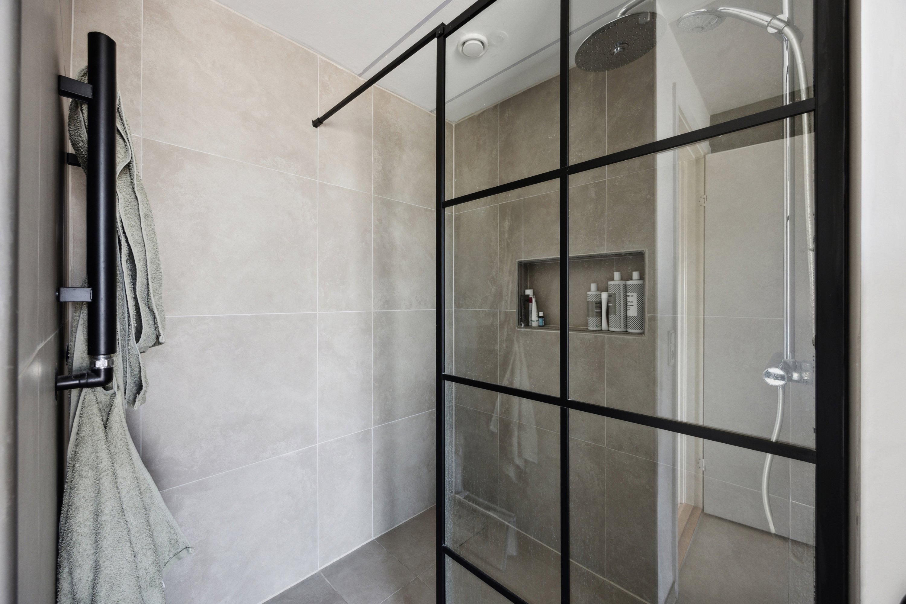 Fremhævet badeværelse billede i fuldskærmstilstand. Billede af Fennevej 8, 4671 Strøby