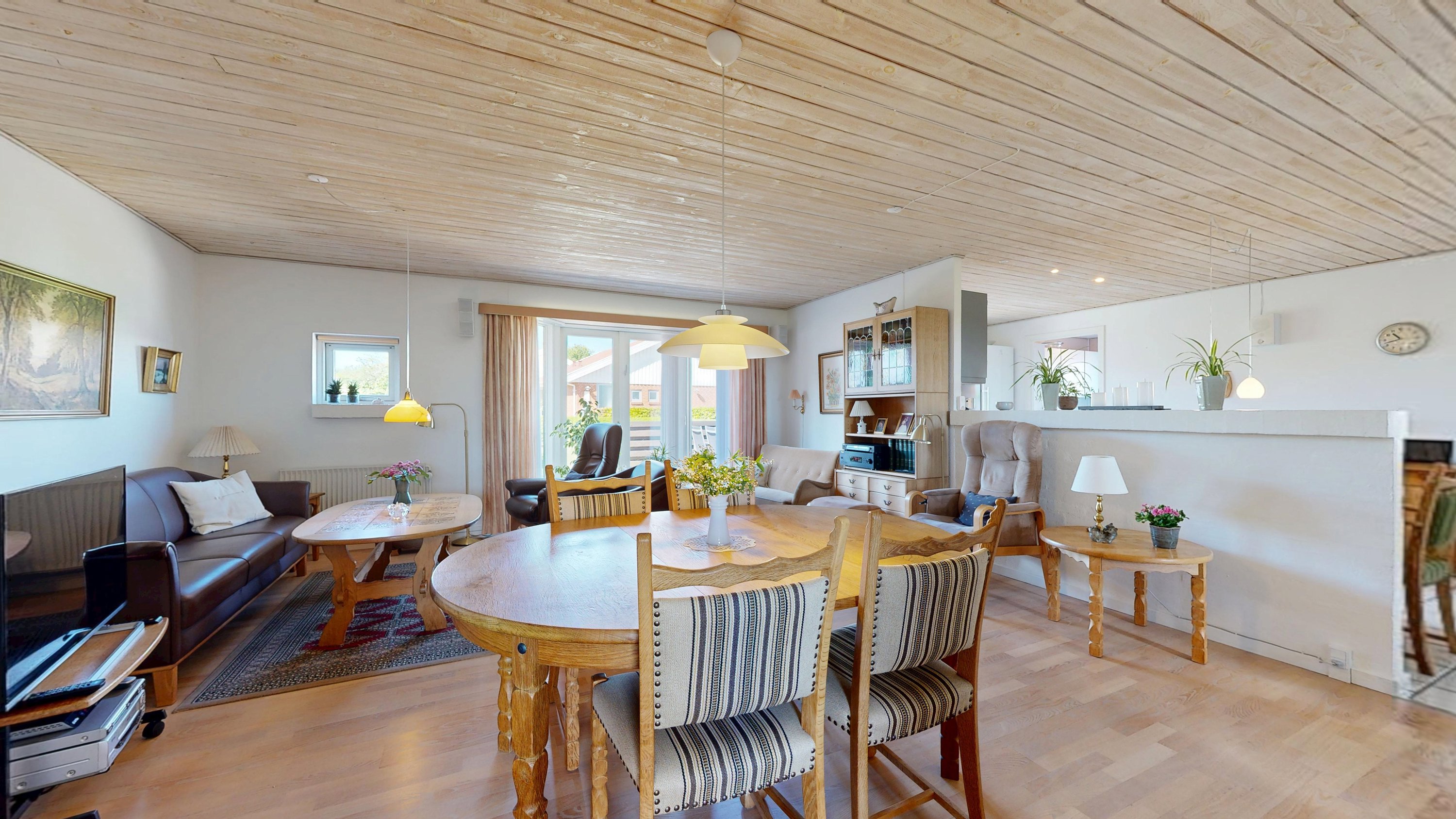 Fremhævet stue billede i fuldskærmstilstand. Billede af Vestermosevej 6B, Vrold, 8660 Skanderborg