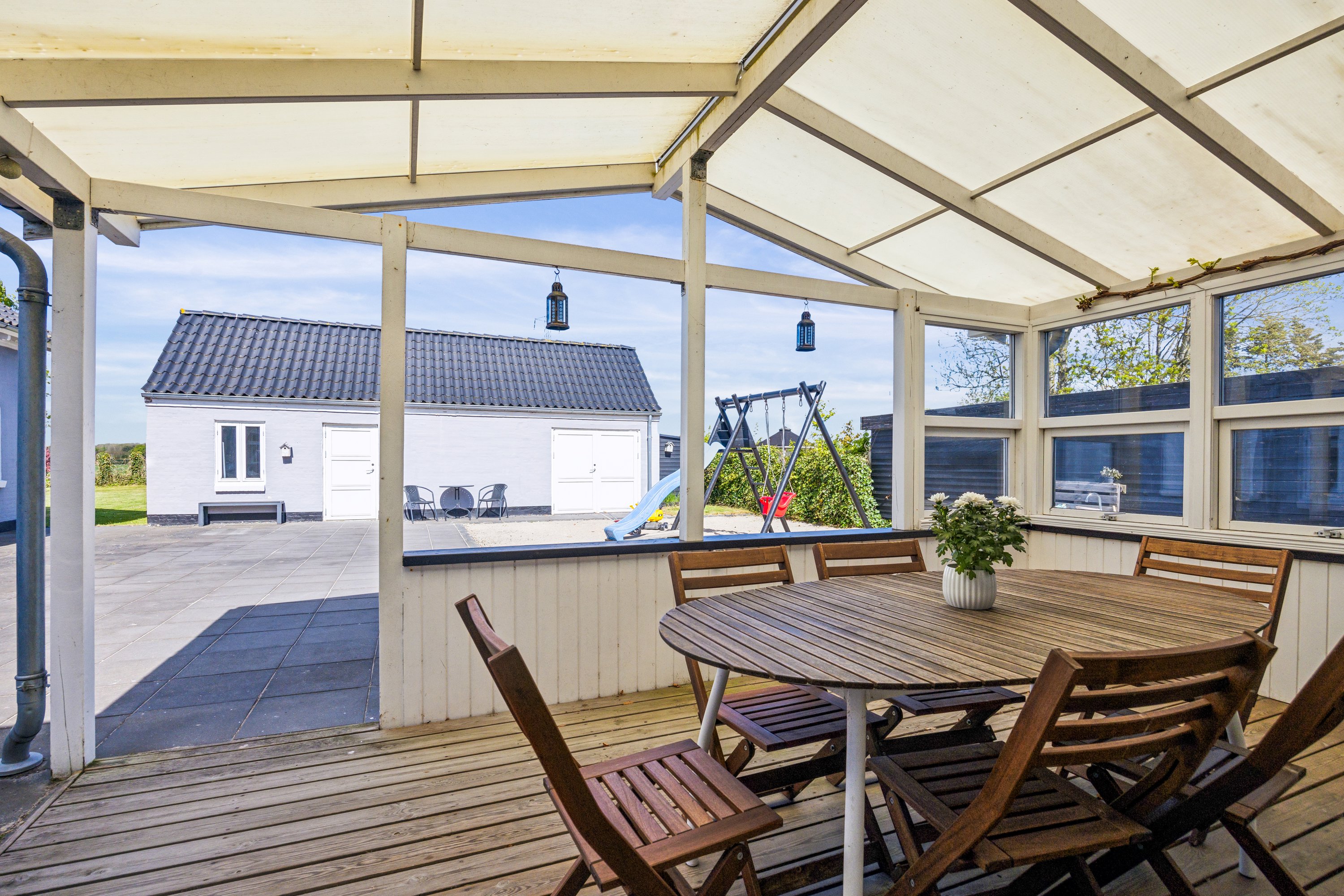 Fremhævet udestue billede i fuldskærmstilstand. Billede af Hvorupgårdvej 46, 9400 Nørresundby