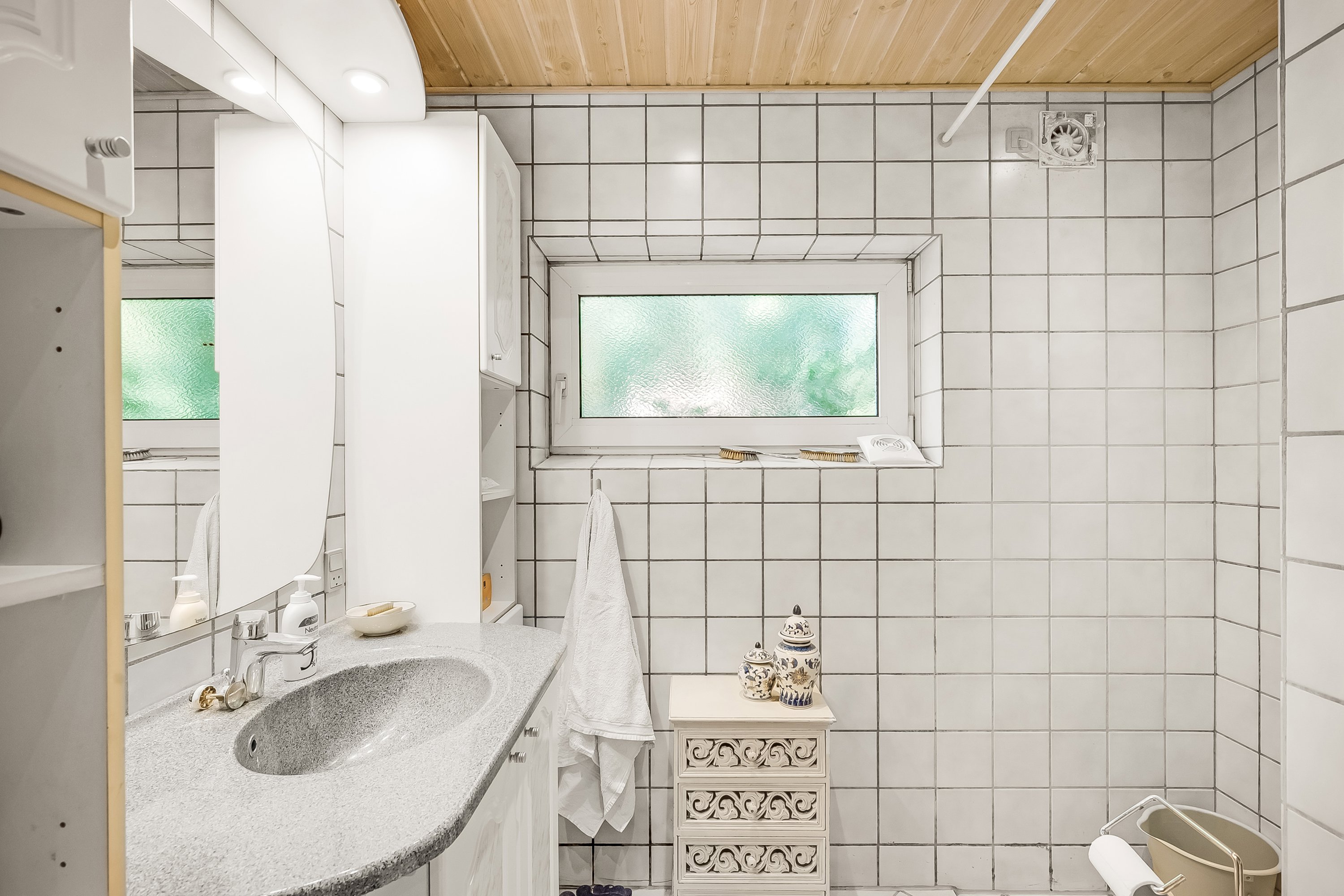 Fremhævet badeværelse billede i fuldskærmstilstand. Billede af Nørholmvej 7, Hoven, 6880 Tarm