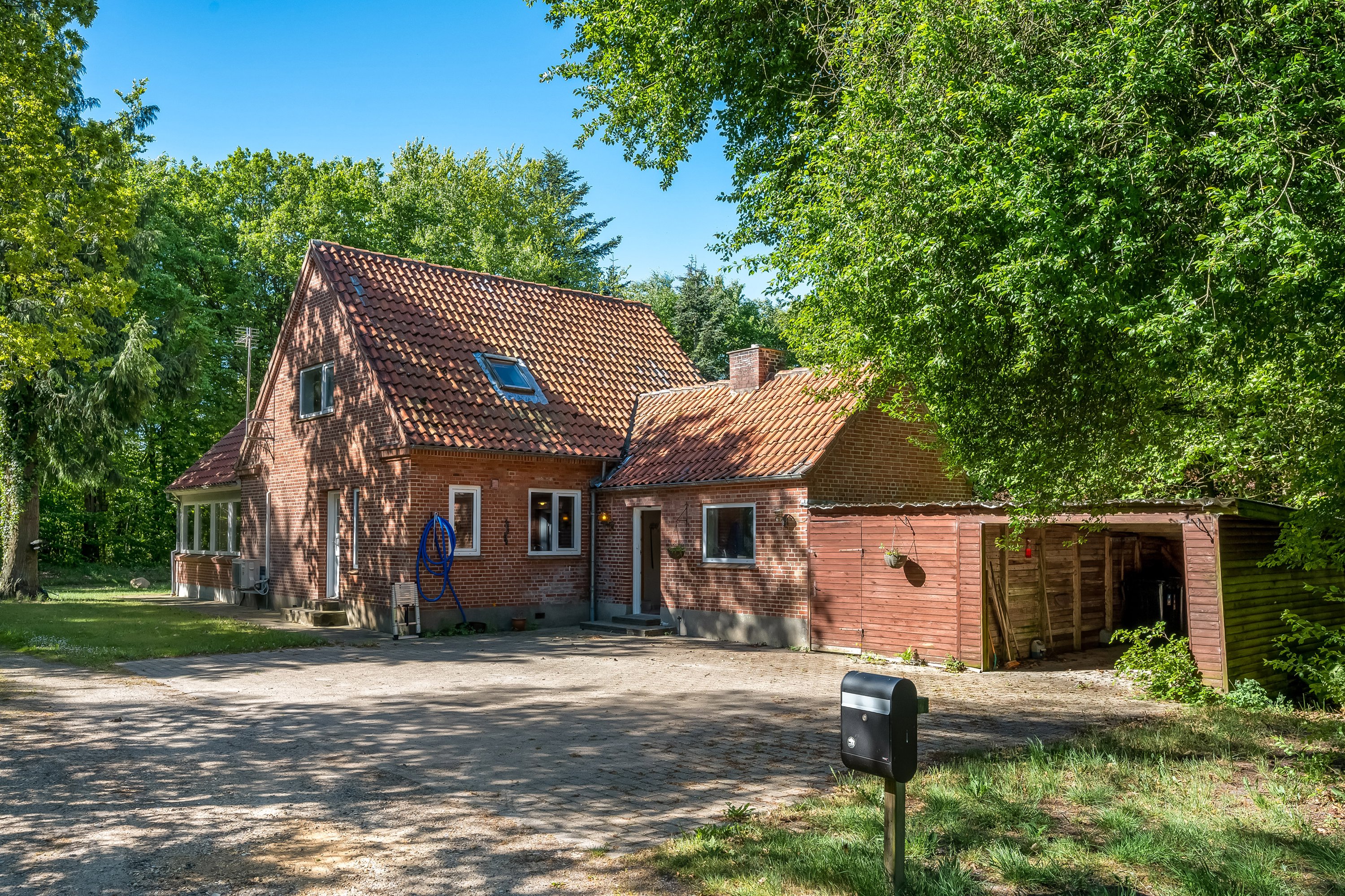 Fremhævet facade billede i fuldskærmstilstand. Billede af Nørholmvej 7, Hoven, 6880 Tarm