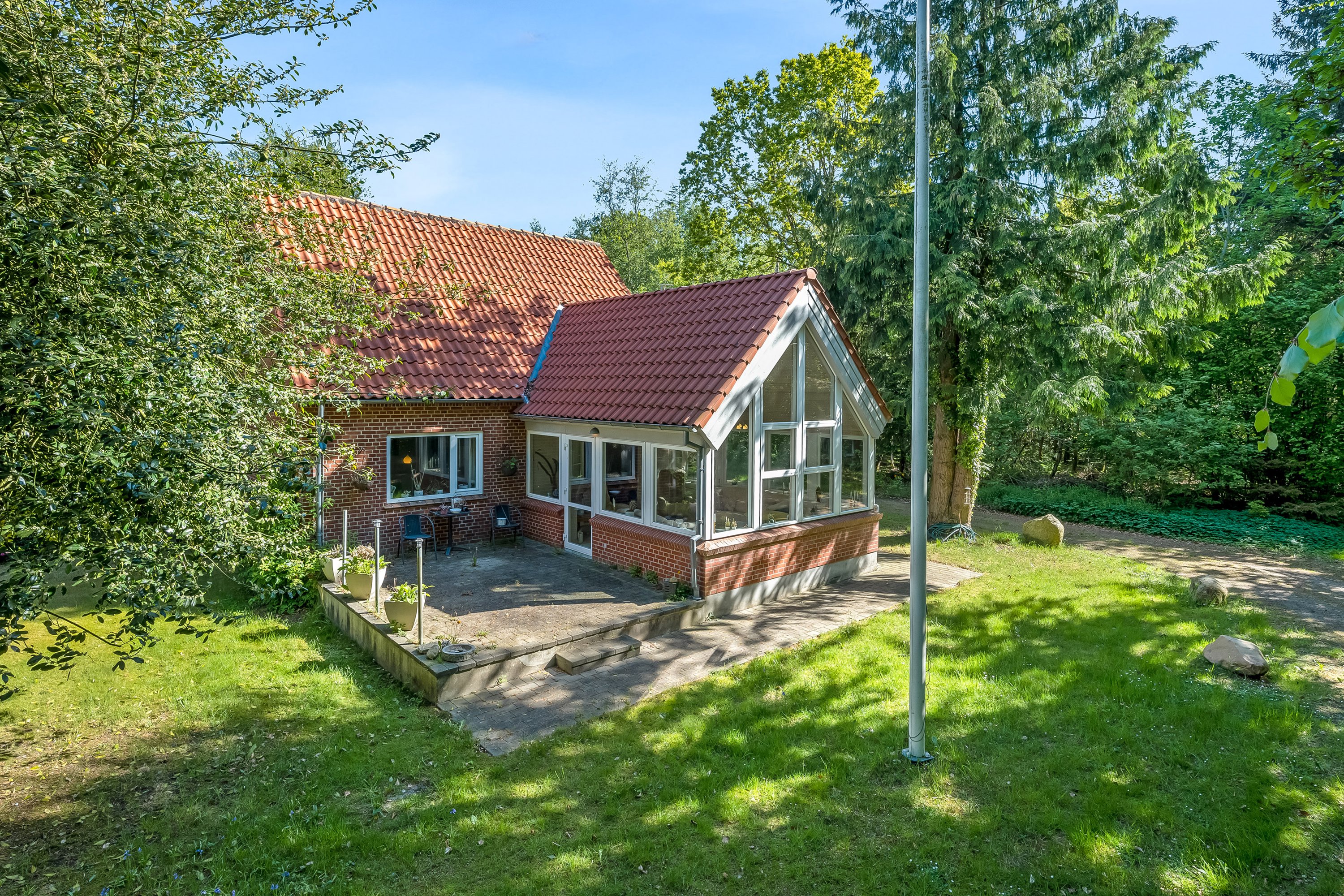 Fremhævet facade billede i fuldskærmstilstand. Billede af Nørholmvej 7, Hoven, 6880 Tarm