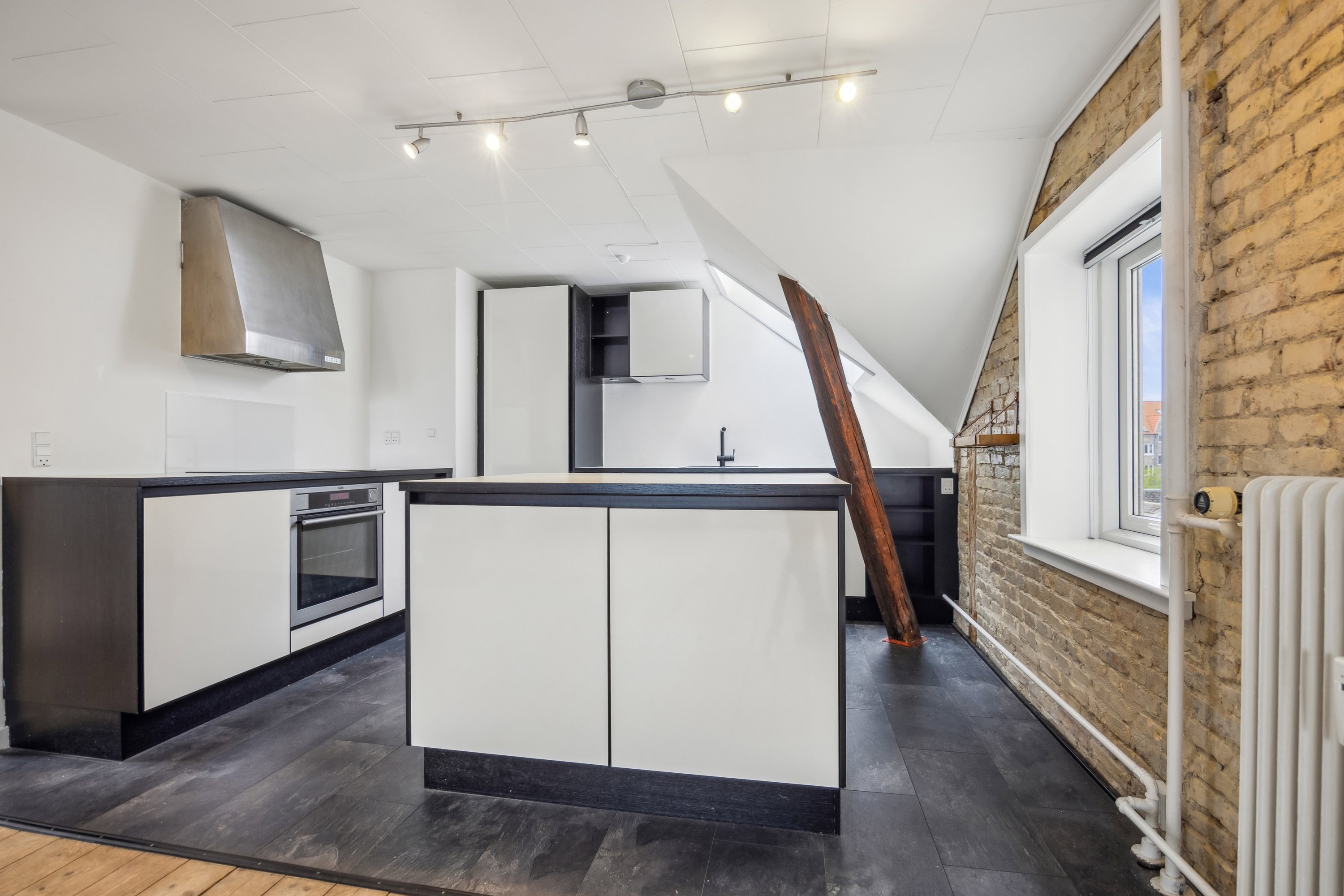 Miniaturebillede 1: køkken. Billede af Løkkegade 16A, 3. th., 9000 Aalborg