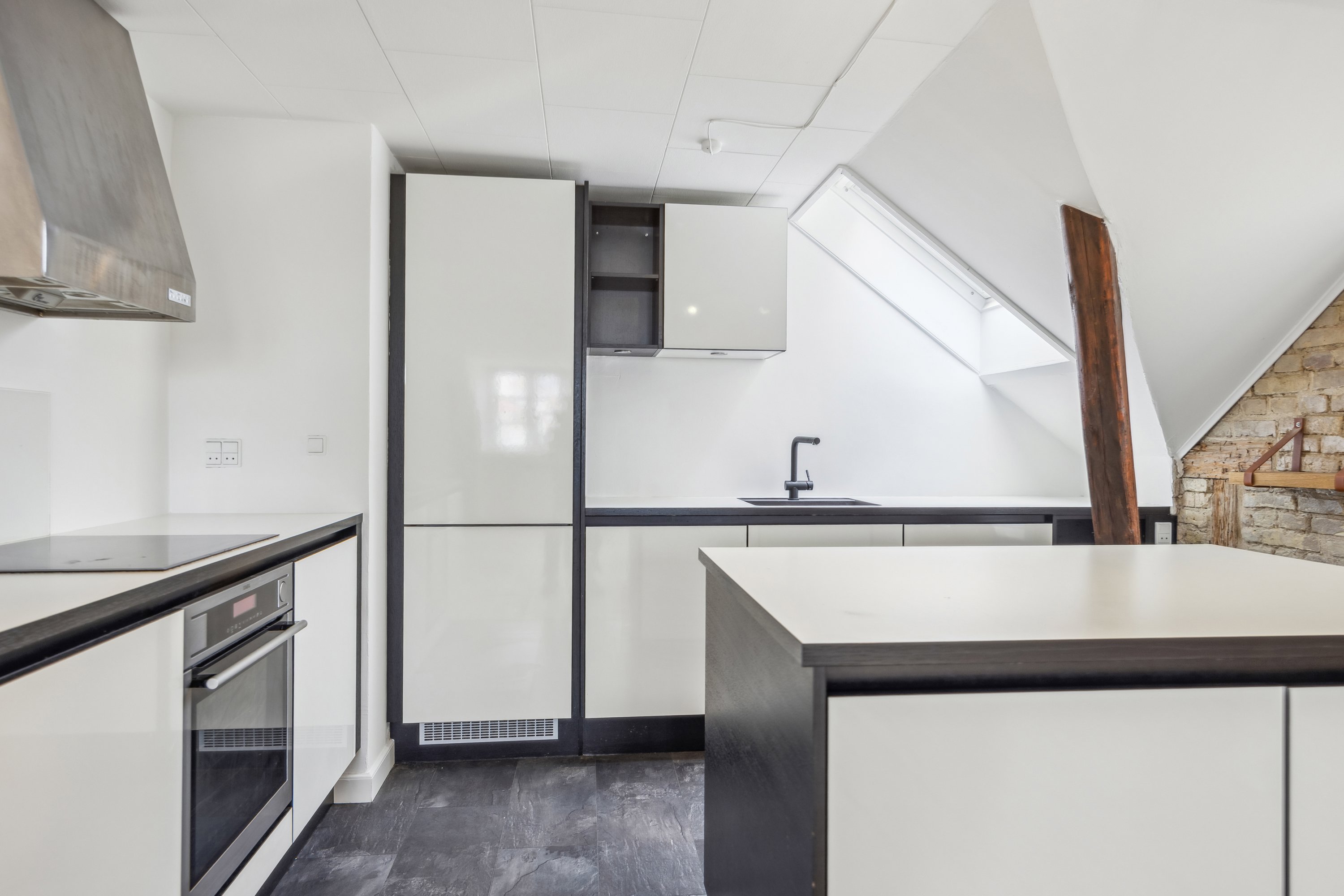 Fremhævet køkken billede i fuldskærmstilstand. Billede af Løkkegade 16A, 3. th., 9000 Aalborg