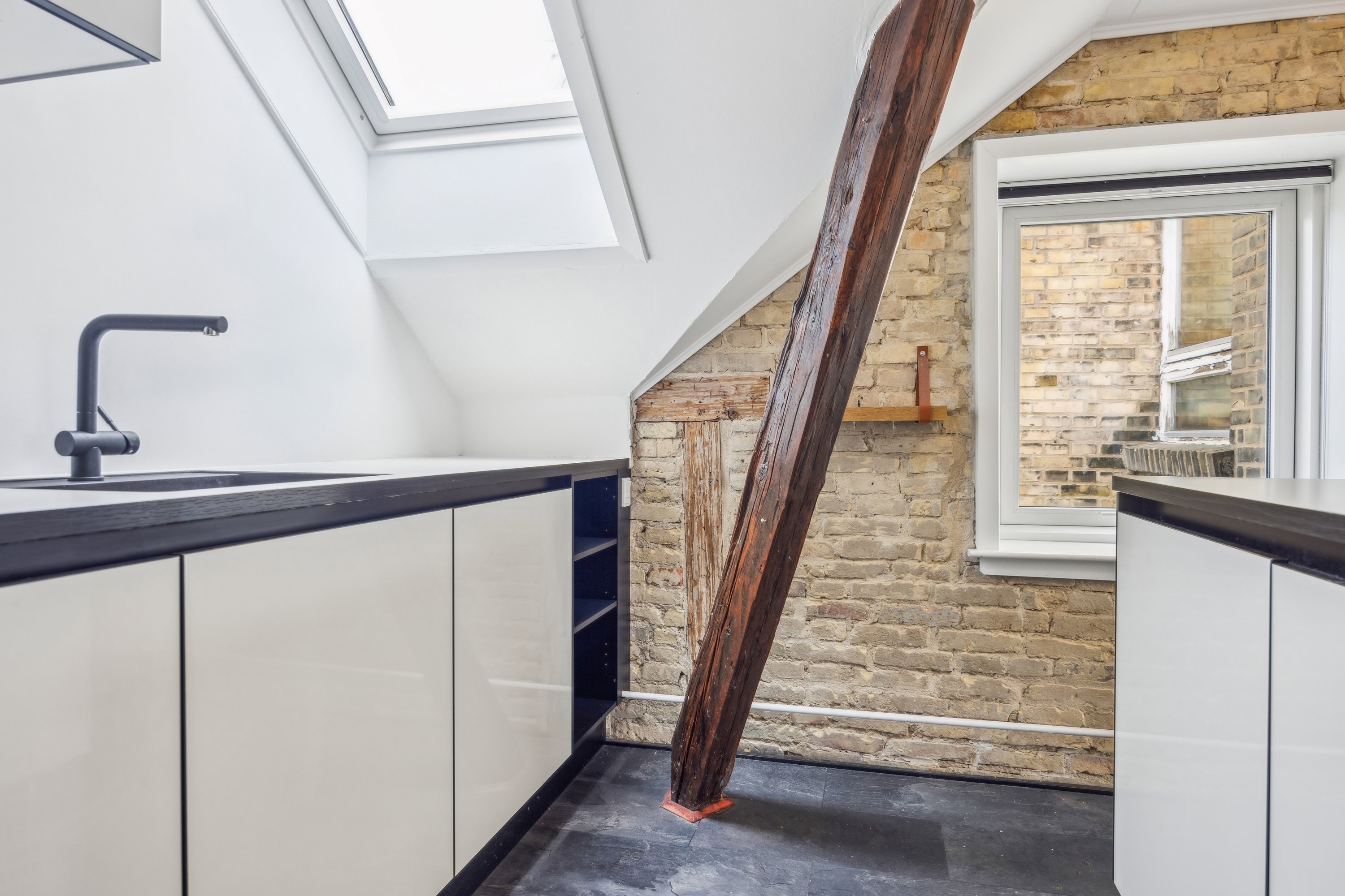 Fremhævet badeværelse billede i fuldskærmstilstand. Billede af Løkkegade 16A, 3. th., 9000 Aalborg