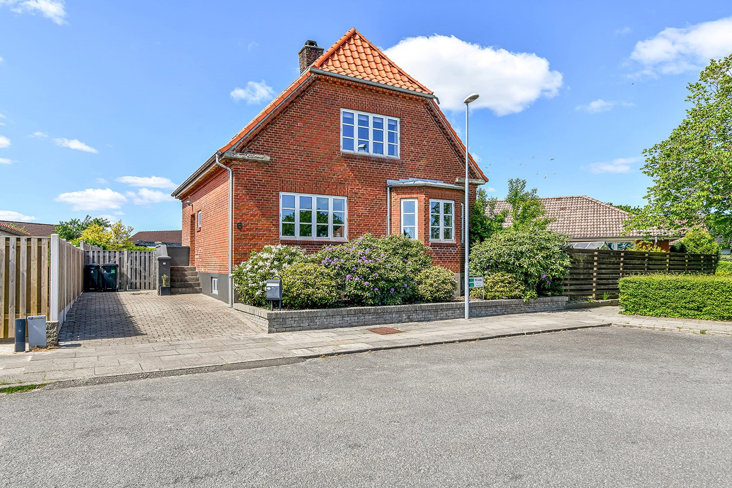 Fremhævet  billede i fuldskærmstilstand. Billede af Skolebakken 6, 6700 Esbjerg