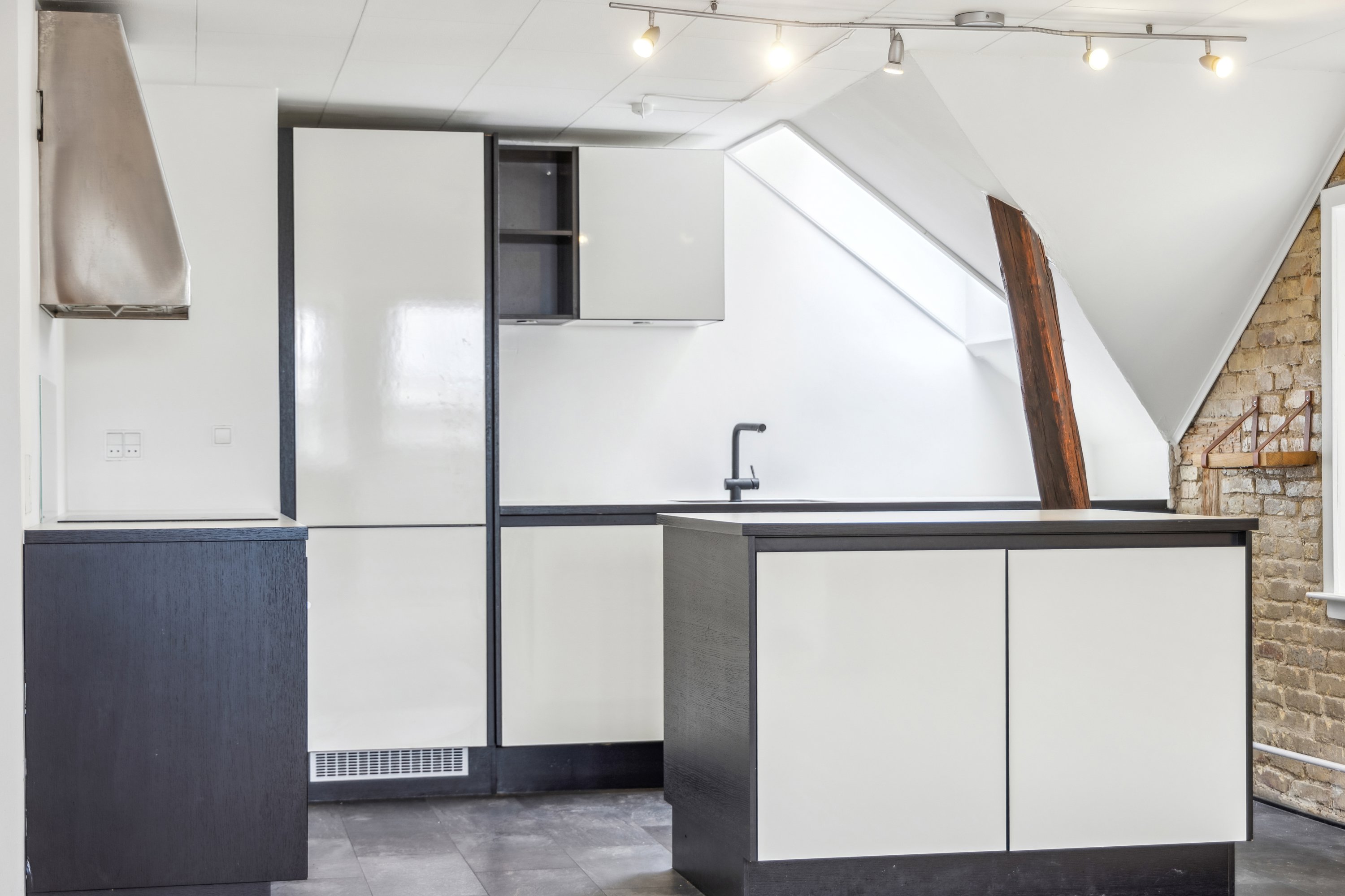 Fremhævet badeværelse billede i fuldskærmstilstand. Billede af Løkkegade 16A, 3. th., 9000 Aalborg